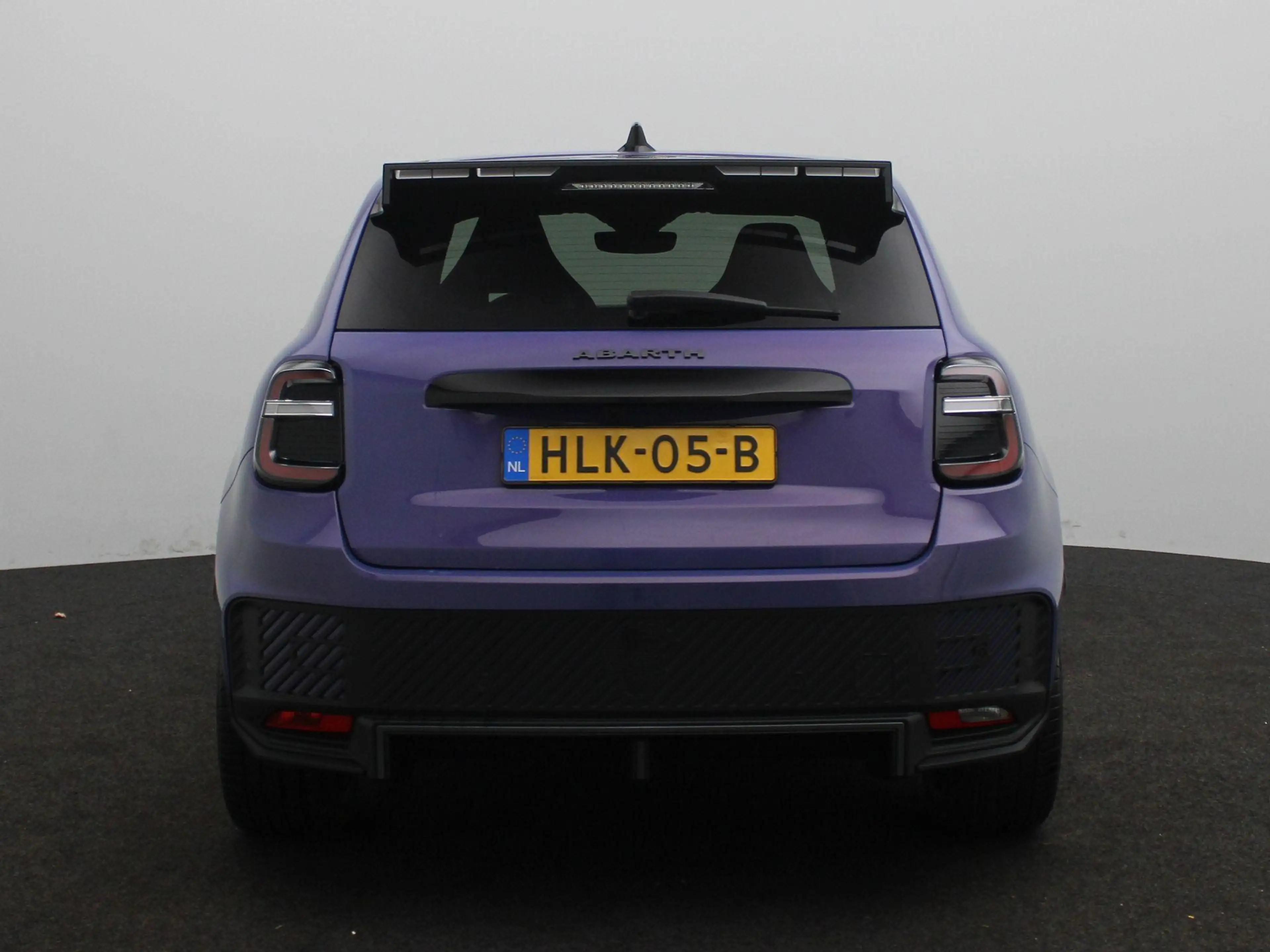 Fiat 600e Abarth Scorpionissima 54 kWh | Sabelt Kuipstoelen — photo 5