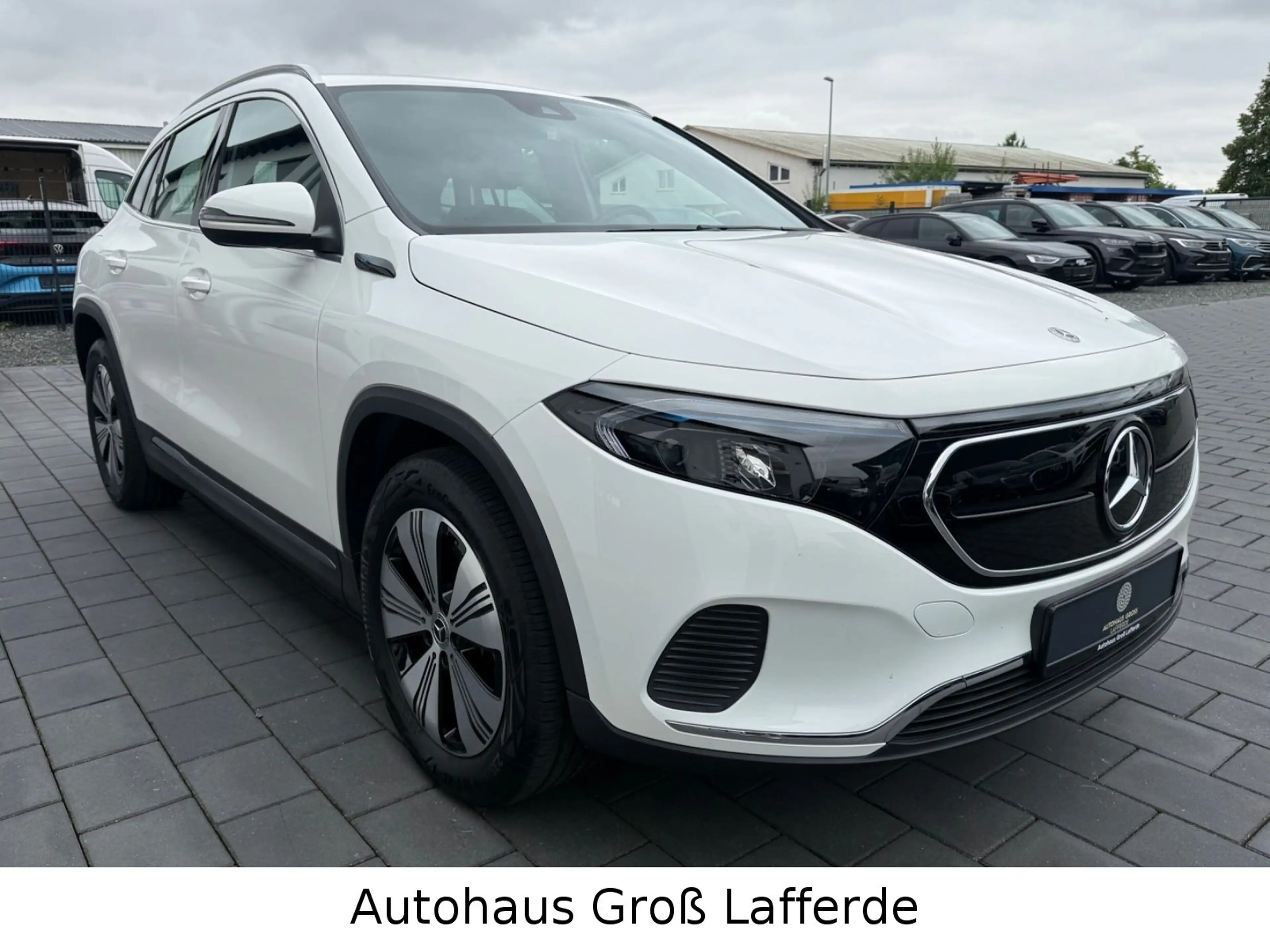 Mercedes-Benz EQA 250 SHZ RFK Navi LED Leder — photo 3