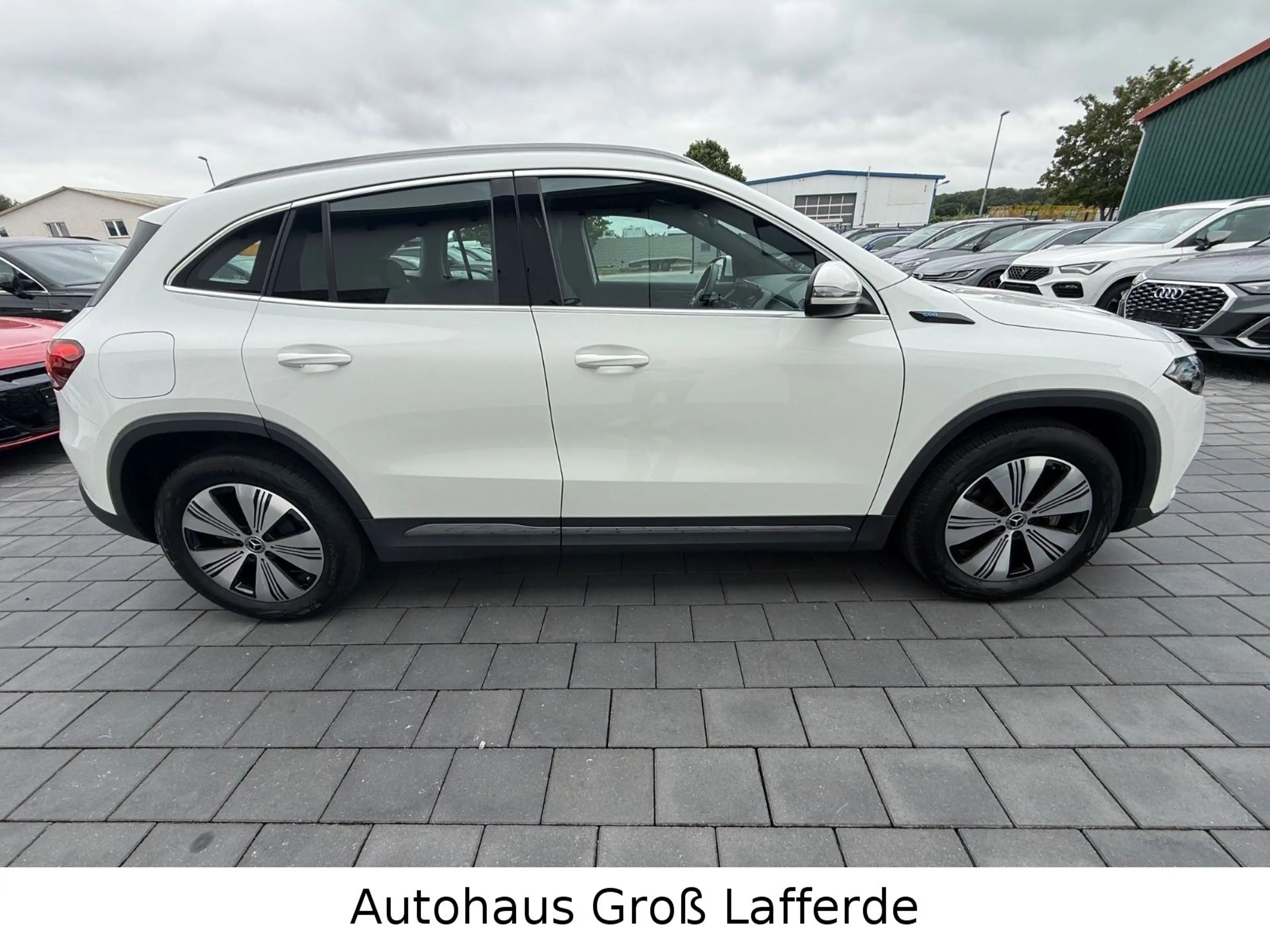 Mercedes-Benz EQA 250 SHZ RFK Navi LED Leder — photo 4
