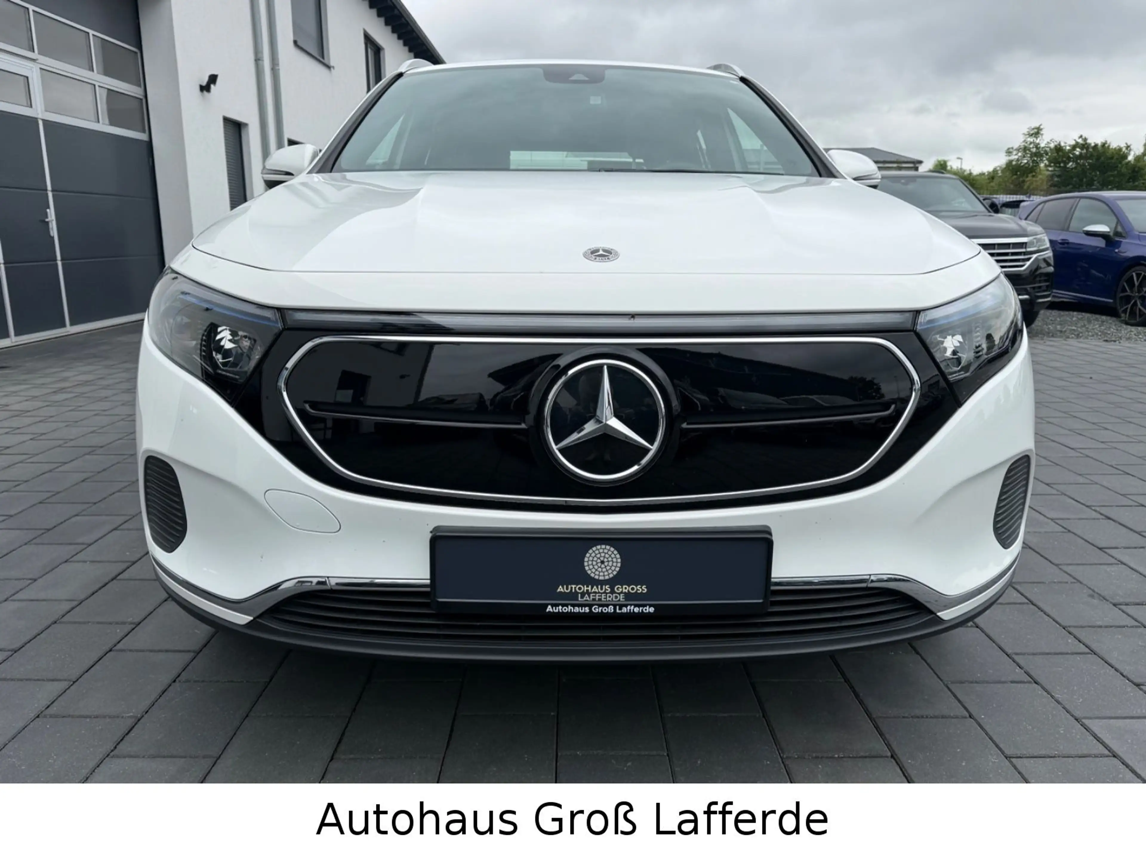 Mercedes-Benz EQA 250 SHZ RFK Navi LED Leder — photo 2