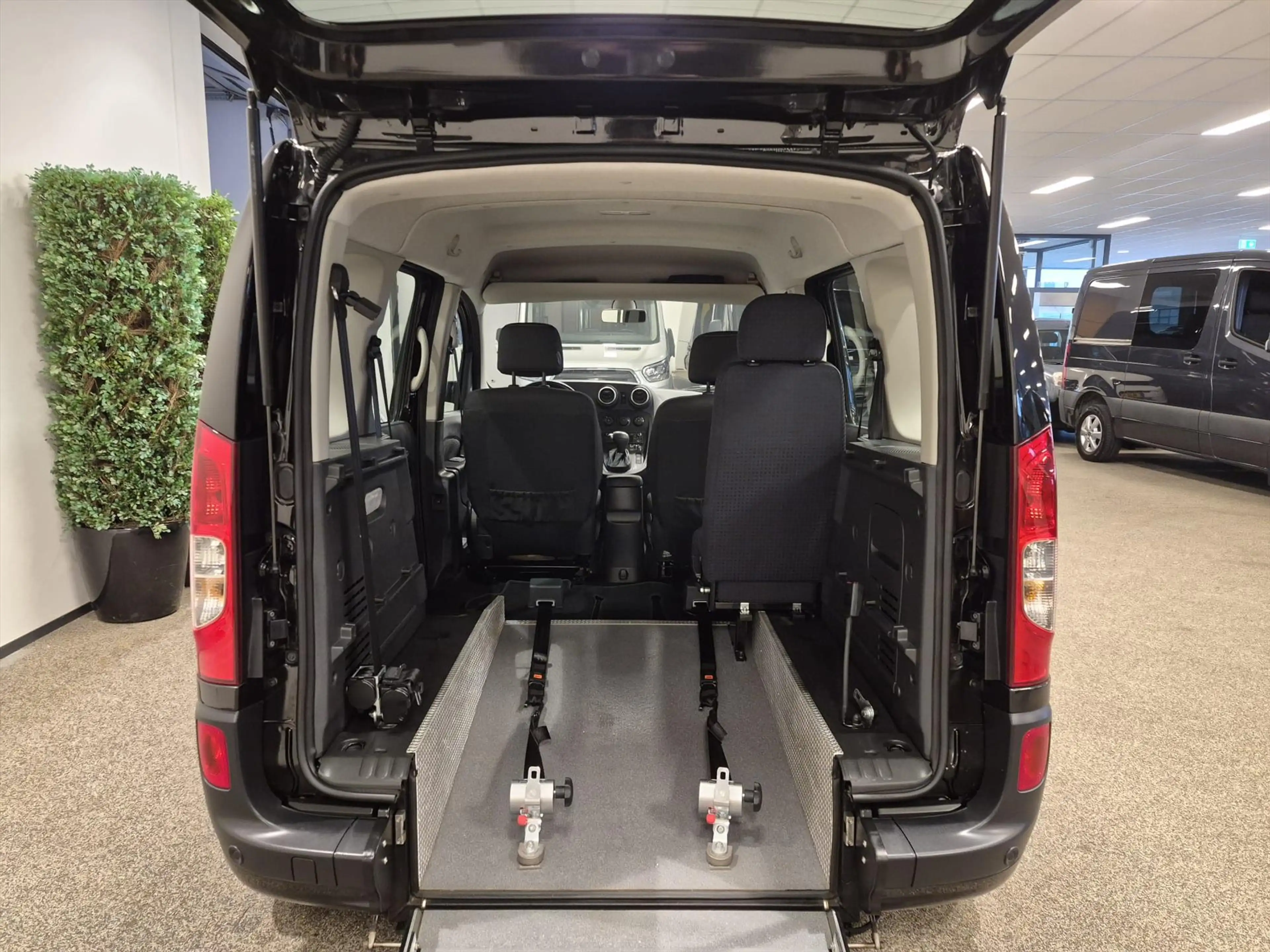 Mercedes-Benz Citan Rolstoelauto Automaat 3+1 — photo 3