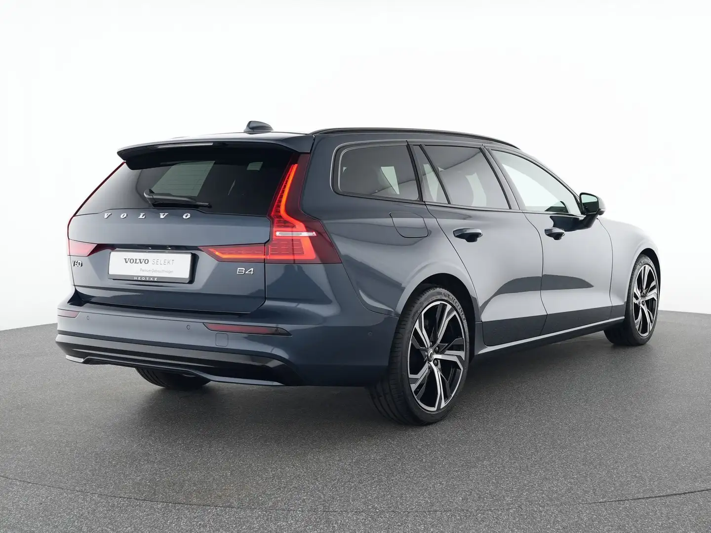 Volvo V60 B4 Benzin Plus Dark 19"+AHK+ACC+H&K+360° Blau - 2