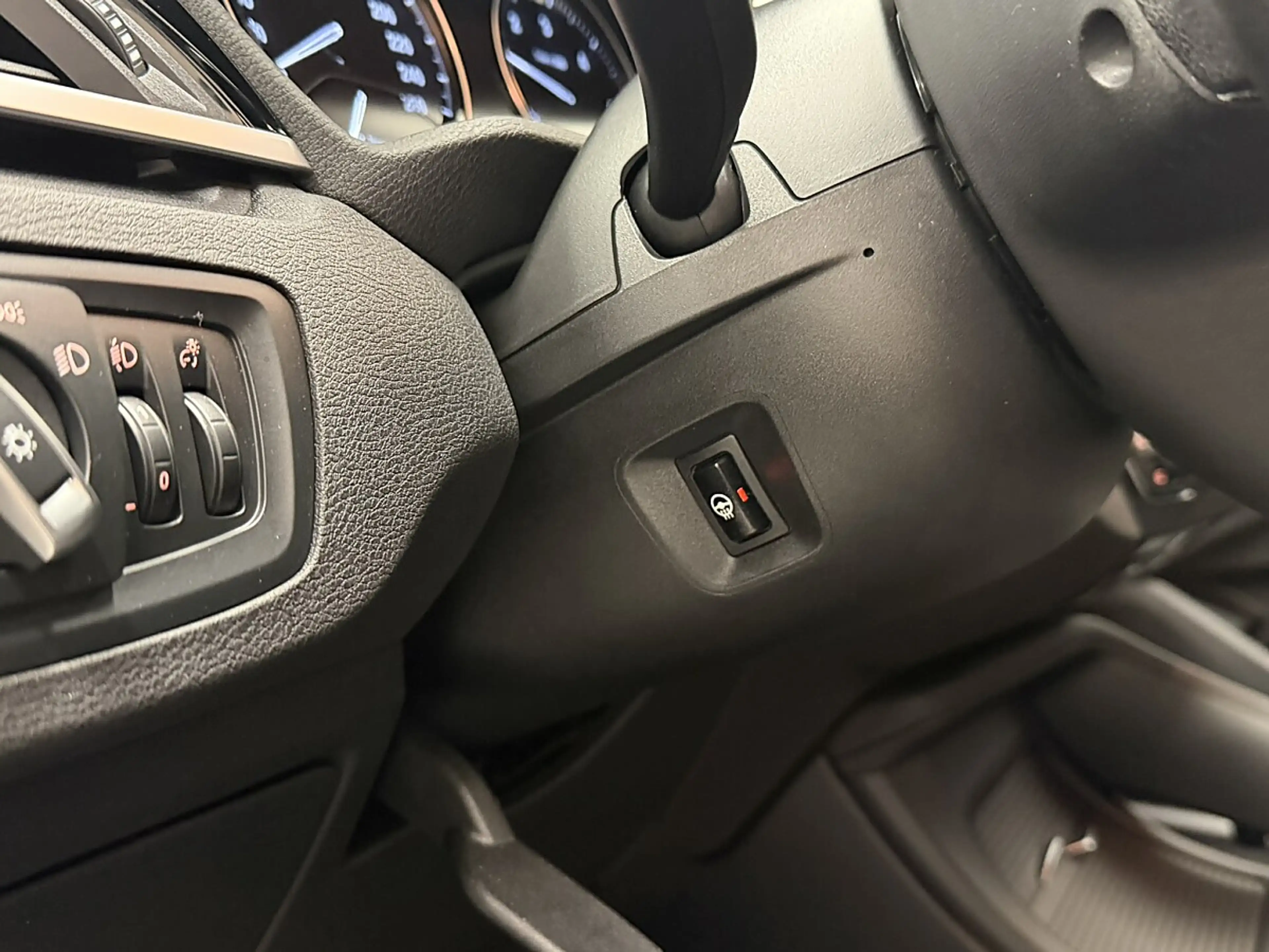 BMW X1 sDrive18d Aut.LCI/LED/NaviPlus/HeadUp/RFK — photo 10