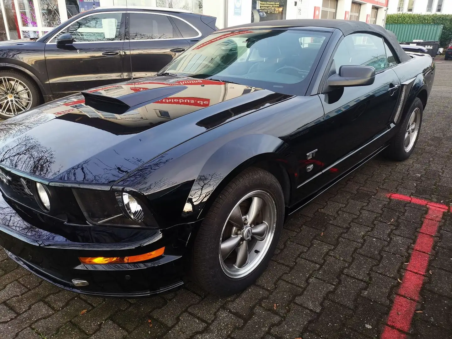 Ford Mustang 4.6 GT V8 Clean Title  "einzigartig schön Schwarz - 1