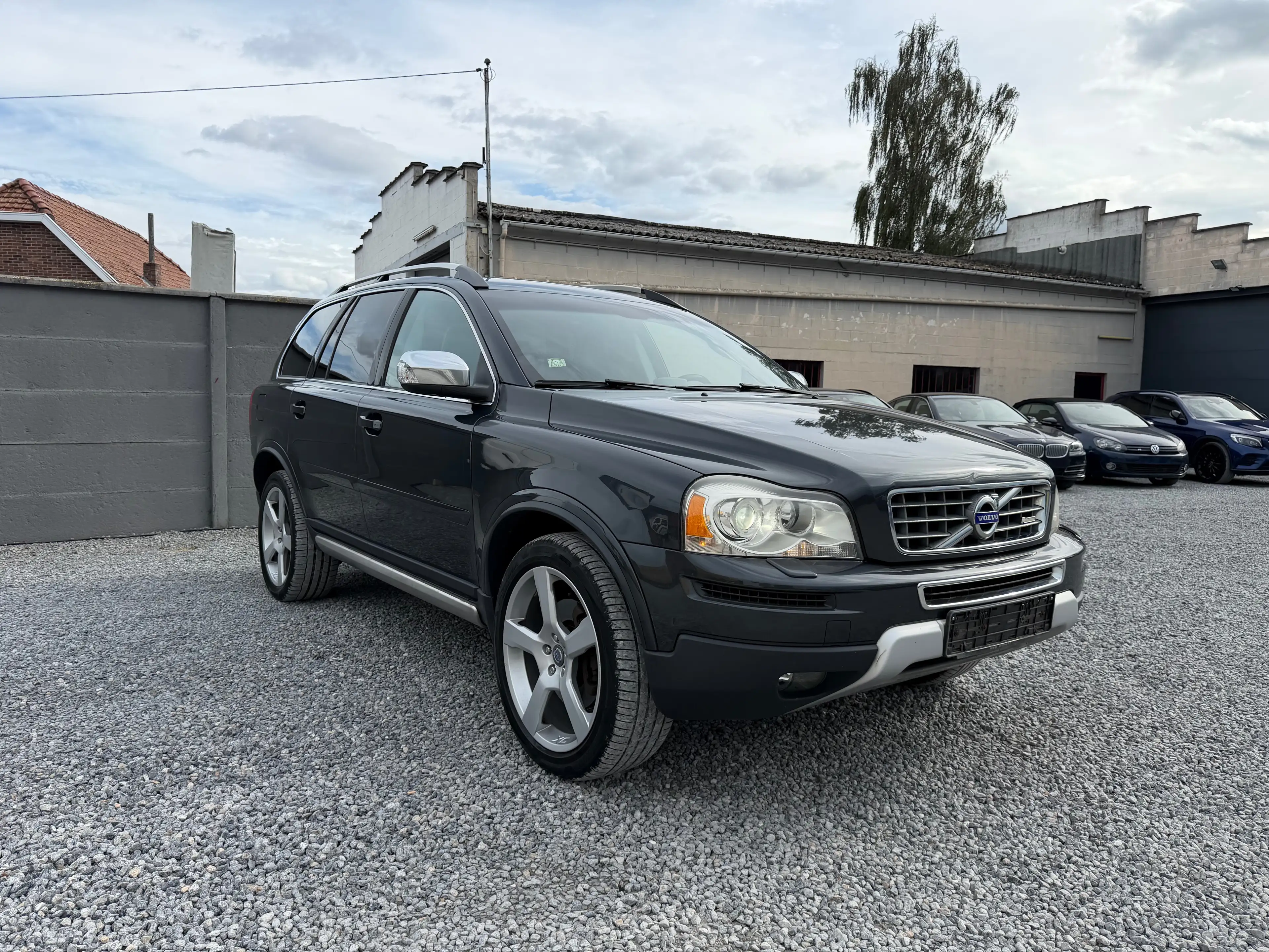 Volvo XC90 2.4 D5 AWD R-design Geartronic *7 PLACE*BI-XENON*NAVI* — photo 2