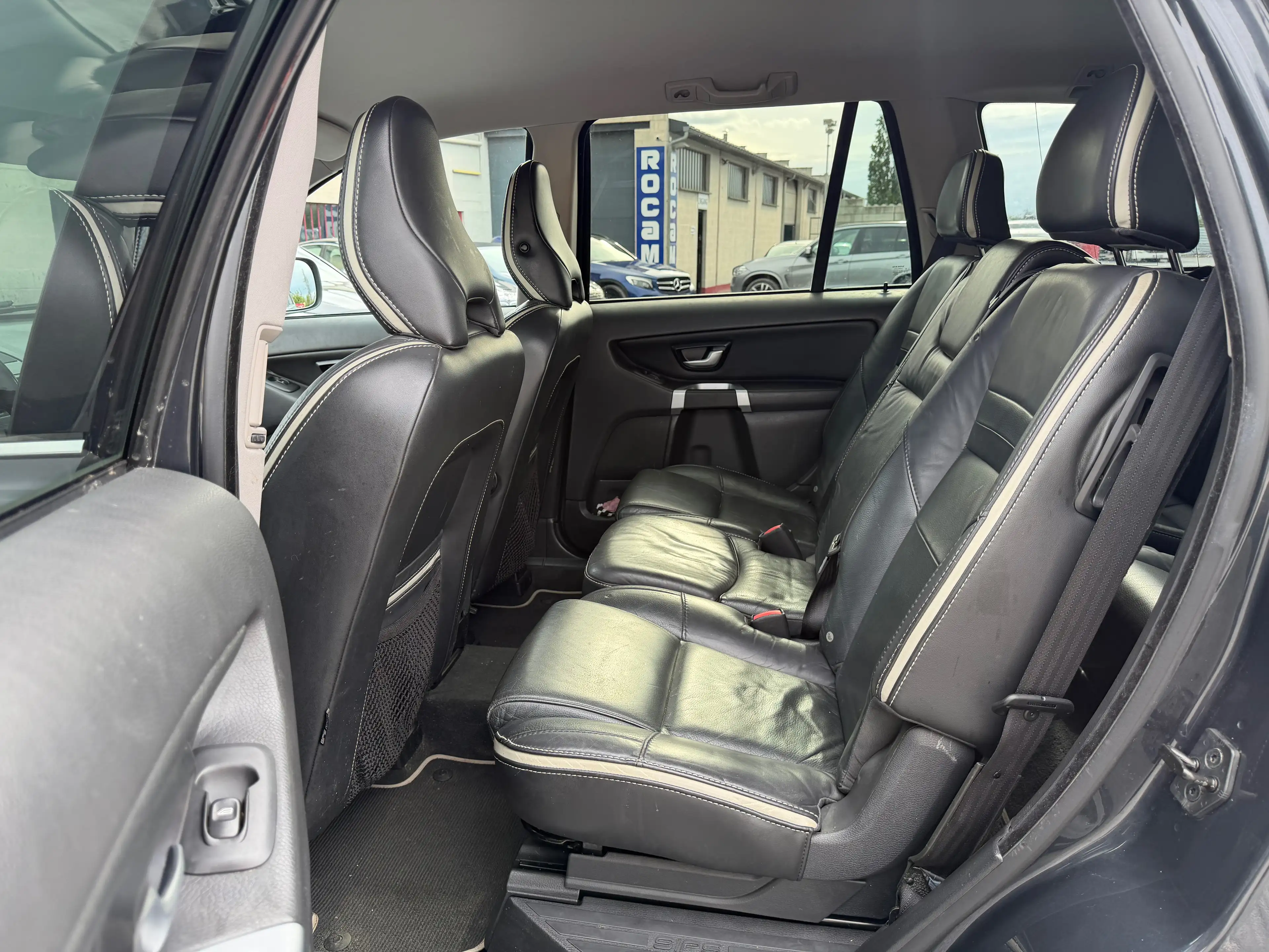 Volvo XC90 2.4 D5 AWD R-design Geartronic *7 PLACE*BI-XENON*NAVI* — photo 12