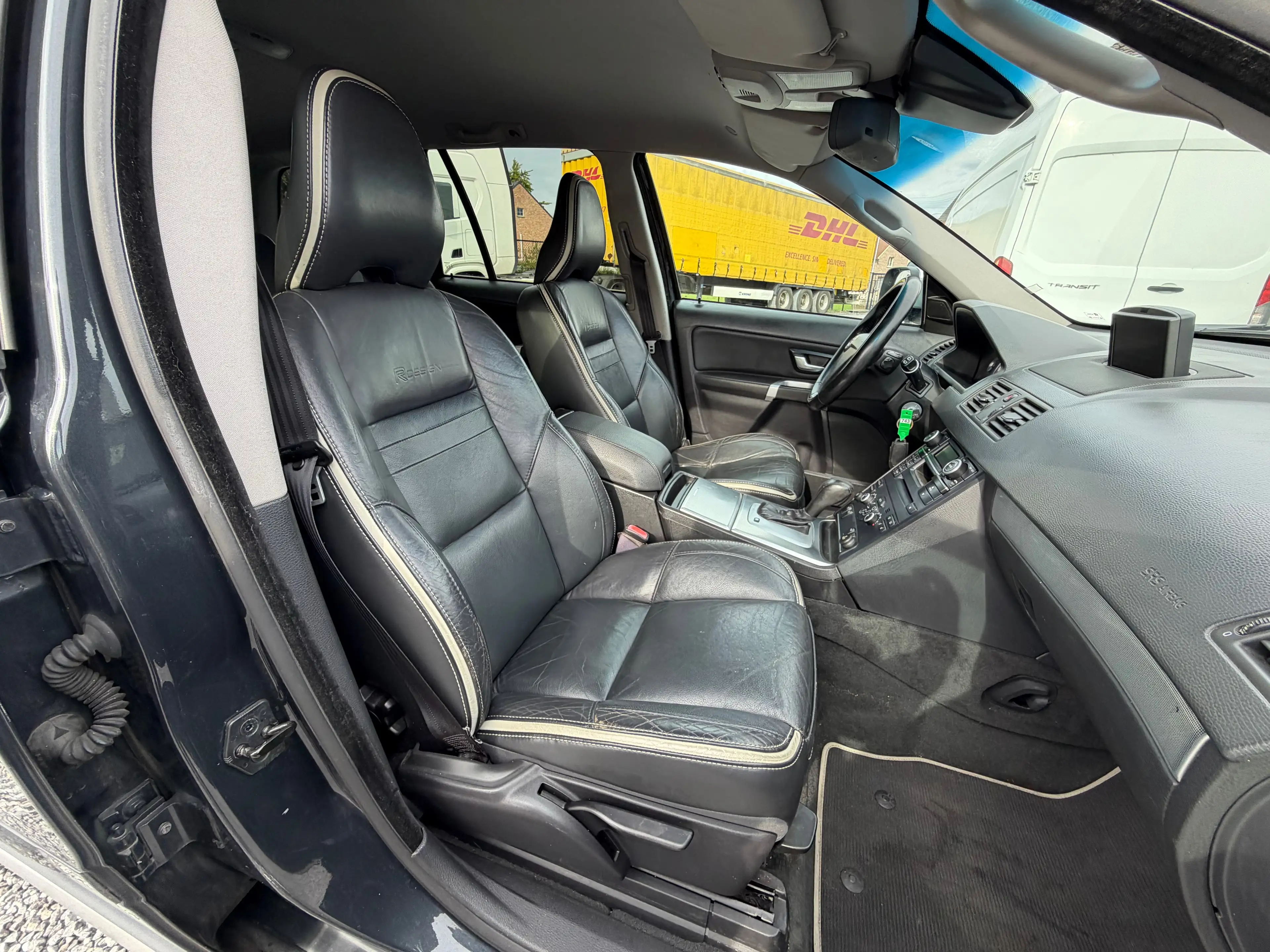 Volvo XC90 2.4 D5 AWD R-design Geartronic *7 PLACE*BI-XENON*NAVI* — photo 10