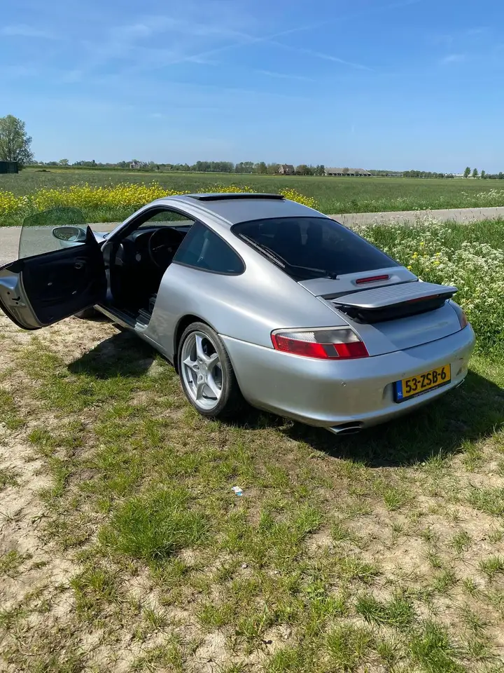Porsche 911 3.6 Coupé Carrera 4, foto 6