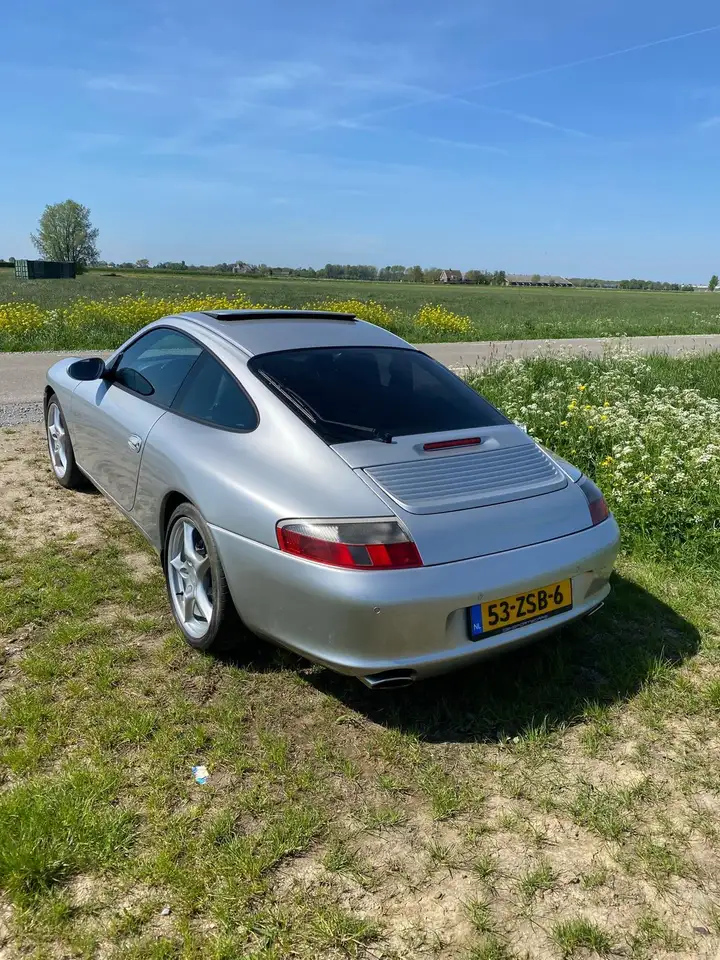 Porsche 911 3.6 Coupé Carrera 4, foto 4