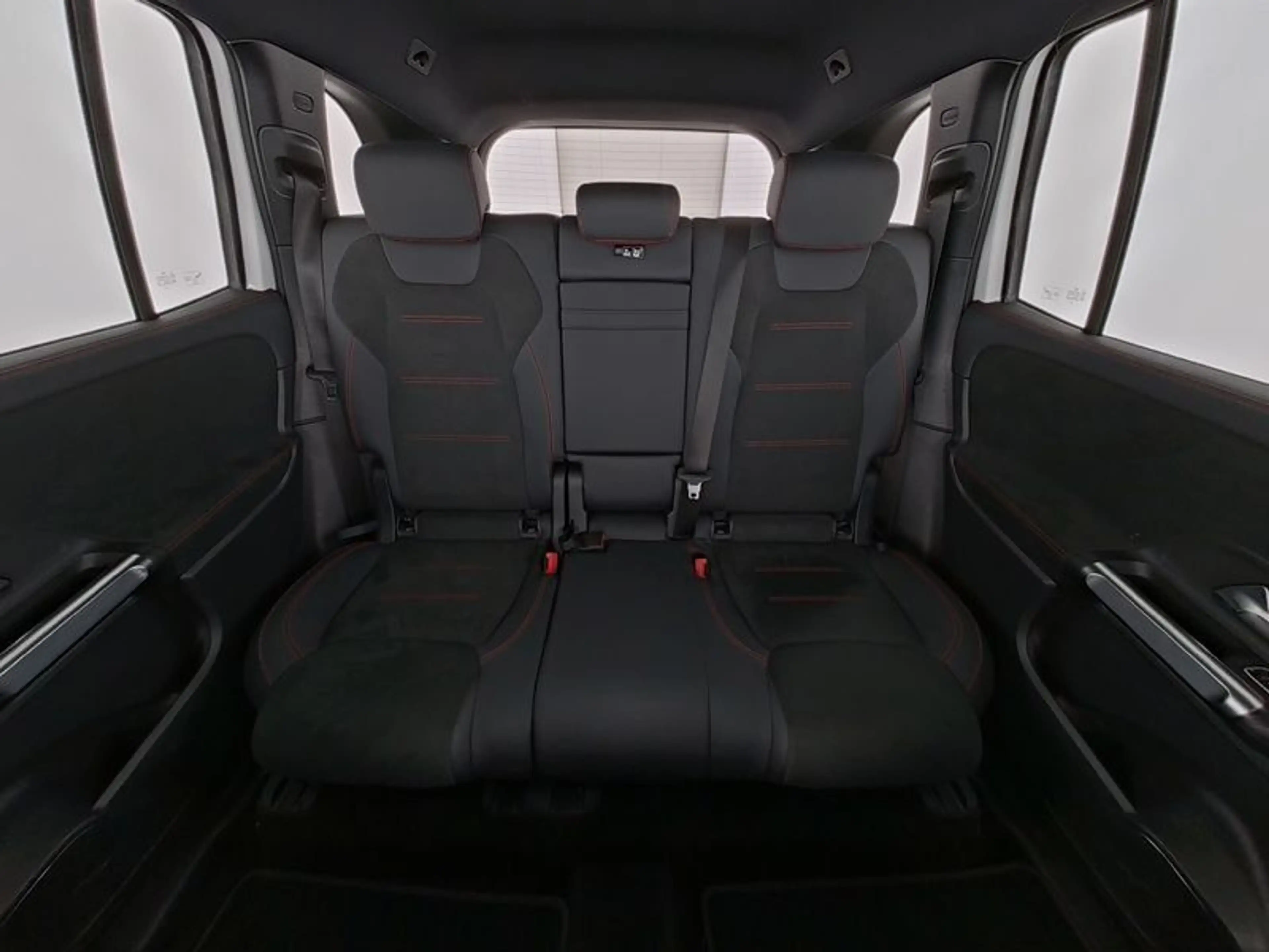 Mercedes-Benz EQB 250 AMG-ADVANCED+ MEMORY PANO DISTRO KEYLGO — photo 8