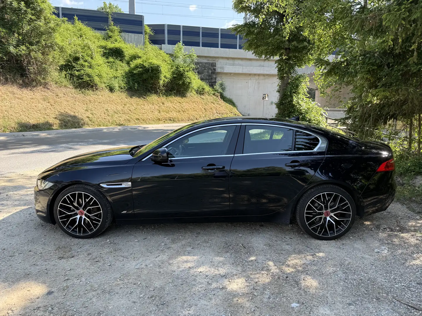 Jaguar XE 20d Prestige Aut. - 2