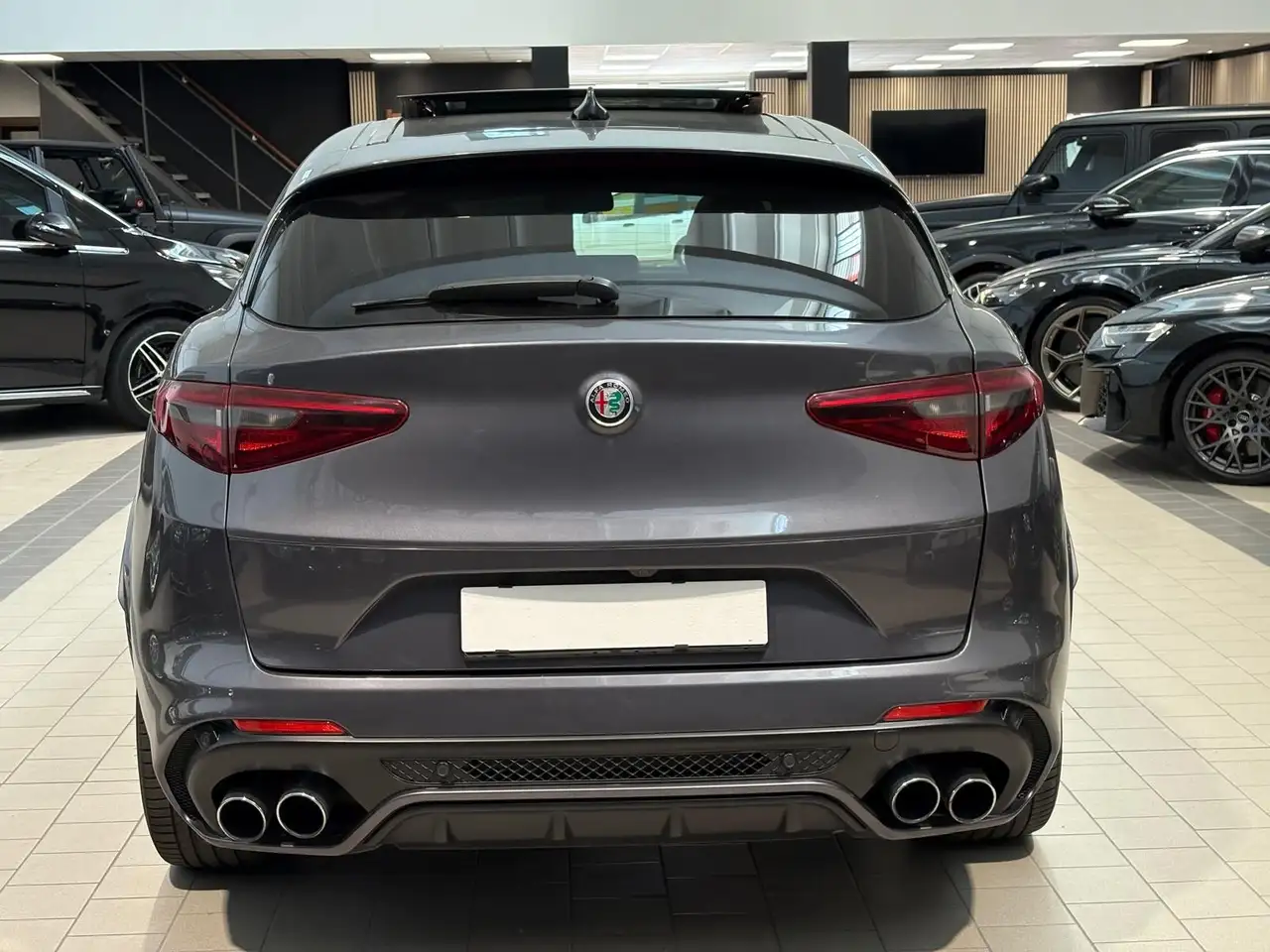 Alfa Romeo Stelvio 2023