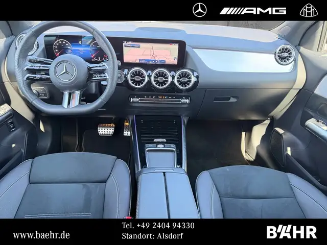 Mercedes-Benz Gla Class view 4