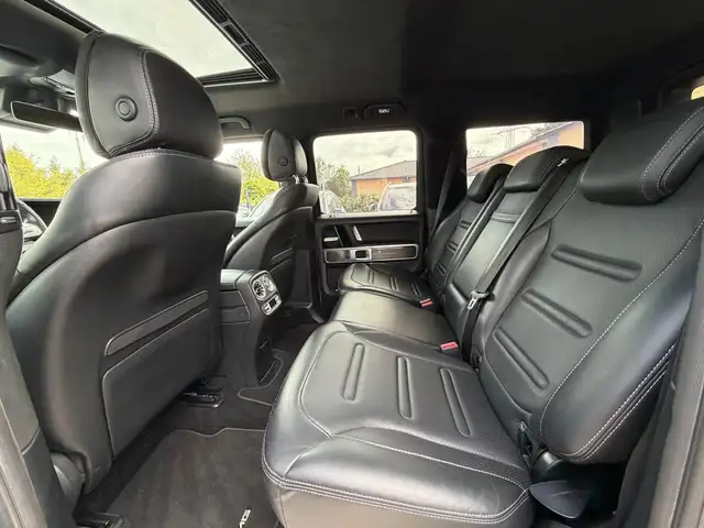 Mercedes-Benz G 500 view 11