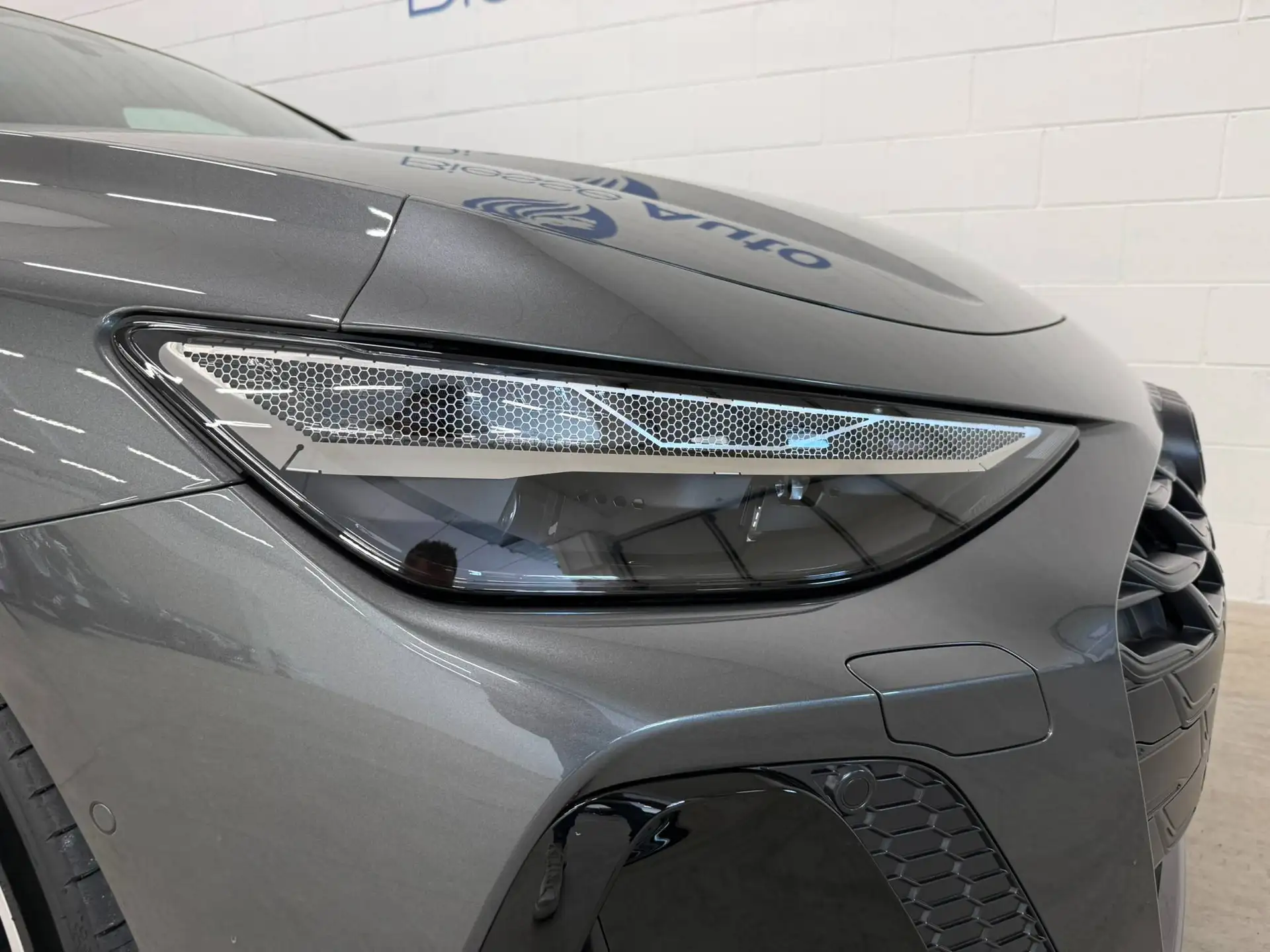 Audi A6 2026 건메탈 사진 7