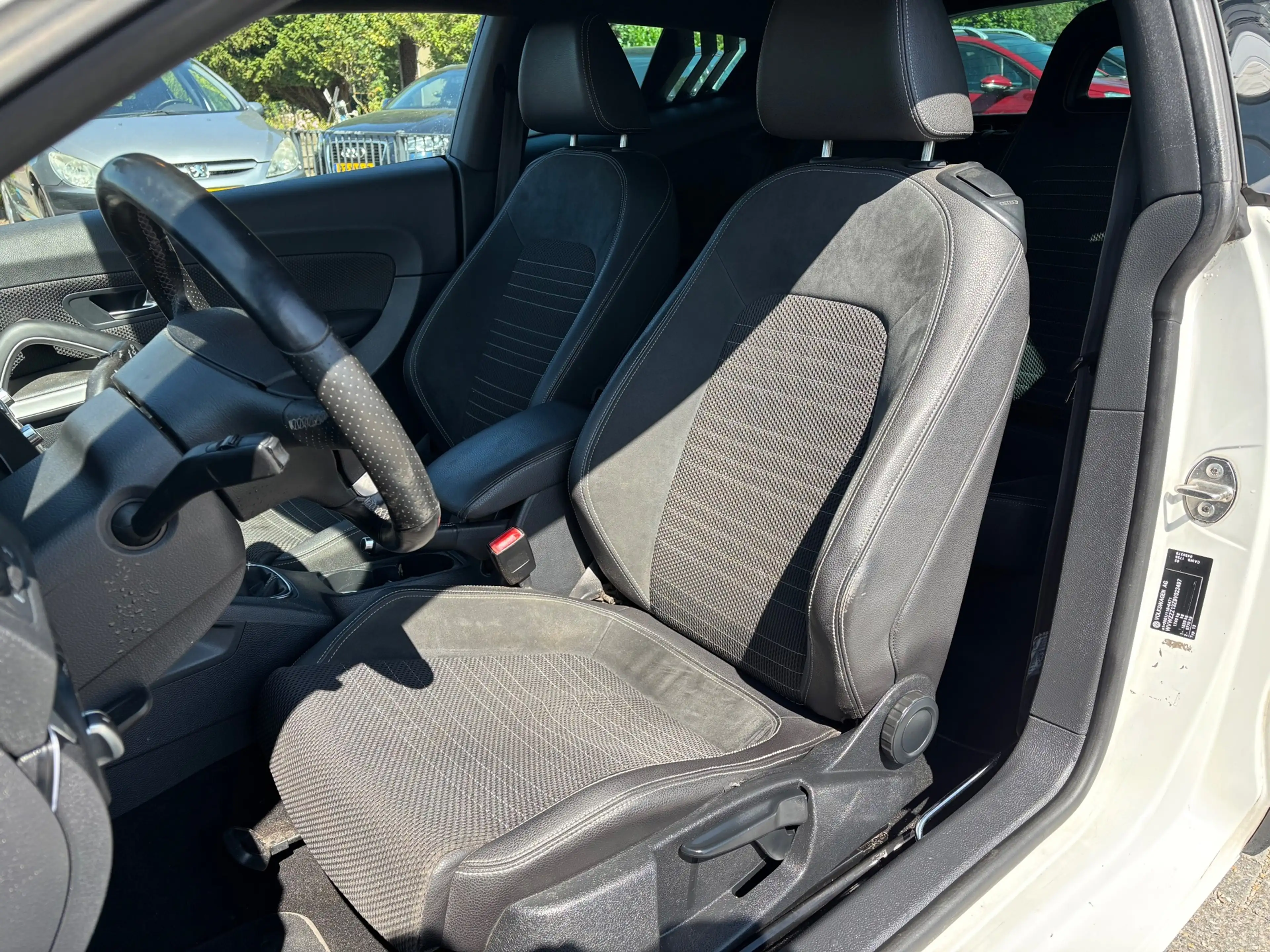 Volkswagen Scirocco 2.0 TSI Highline nette auto ! — photo 8
