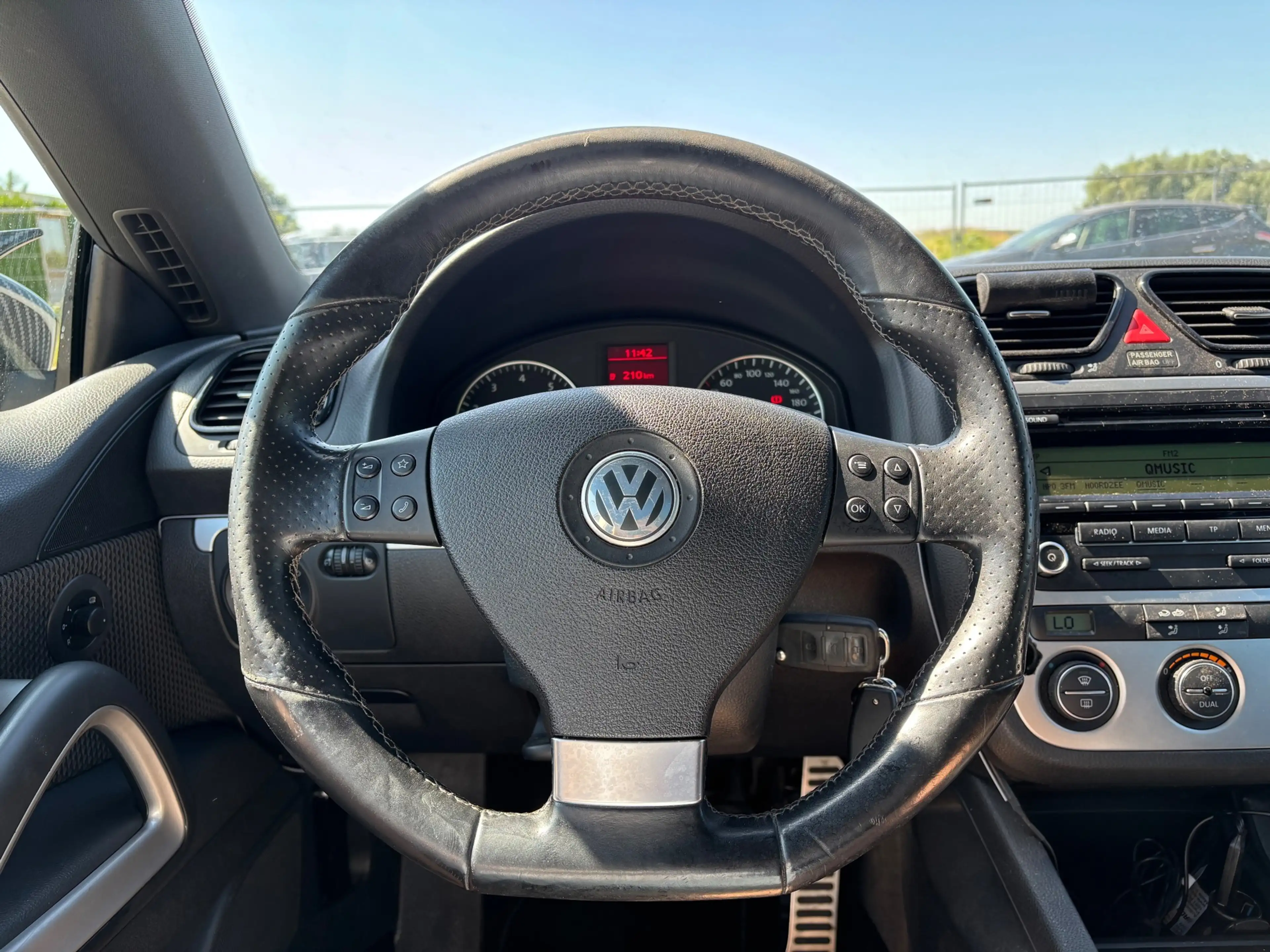 Volkswagen Scirocco 2.0 TSI Highline nette auto ! — photo 16