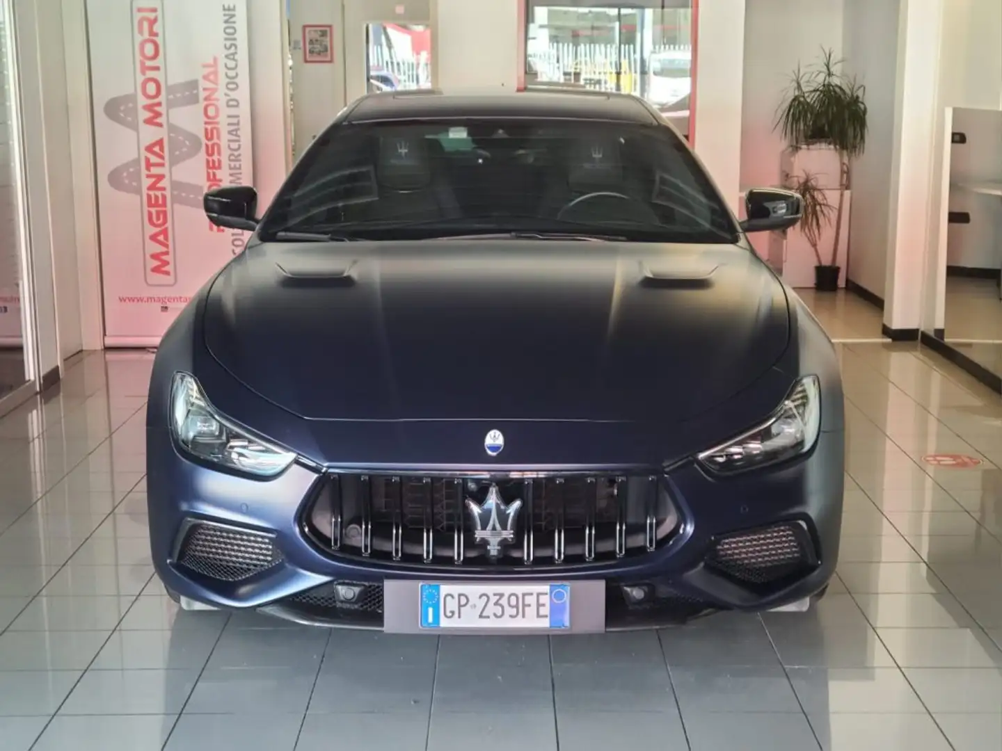 Maserati Ghibli V8 580 CV Trofeo Сірий - 2