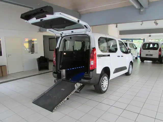 Toyota Proace City Verso L1 Rampe-Behindertengerecht