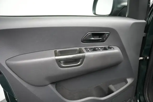 Volkswagen Amarok view 10