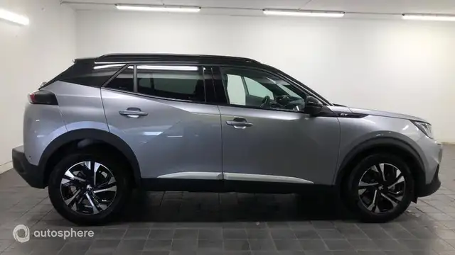 Peugeot 2008 view 4