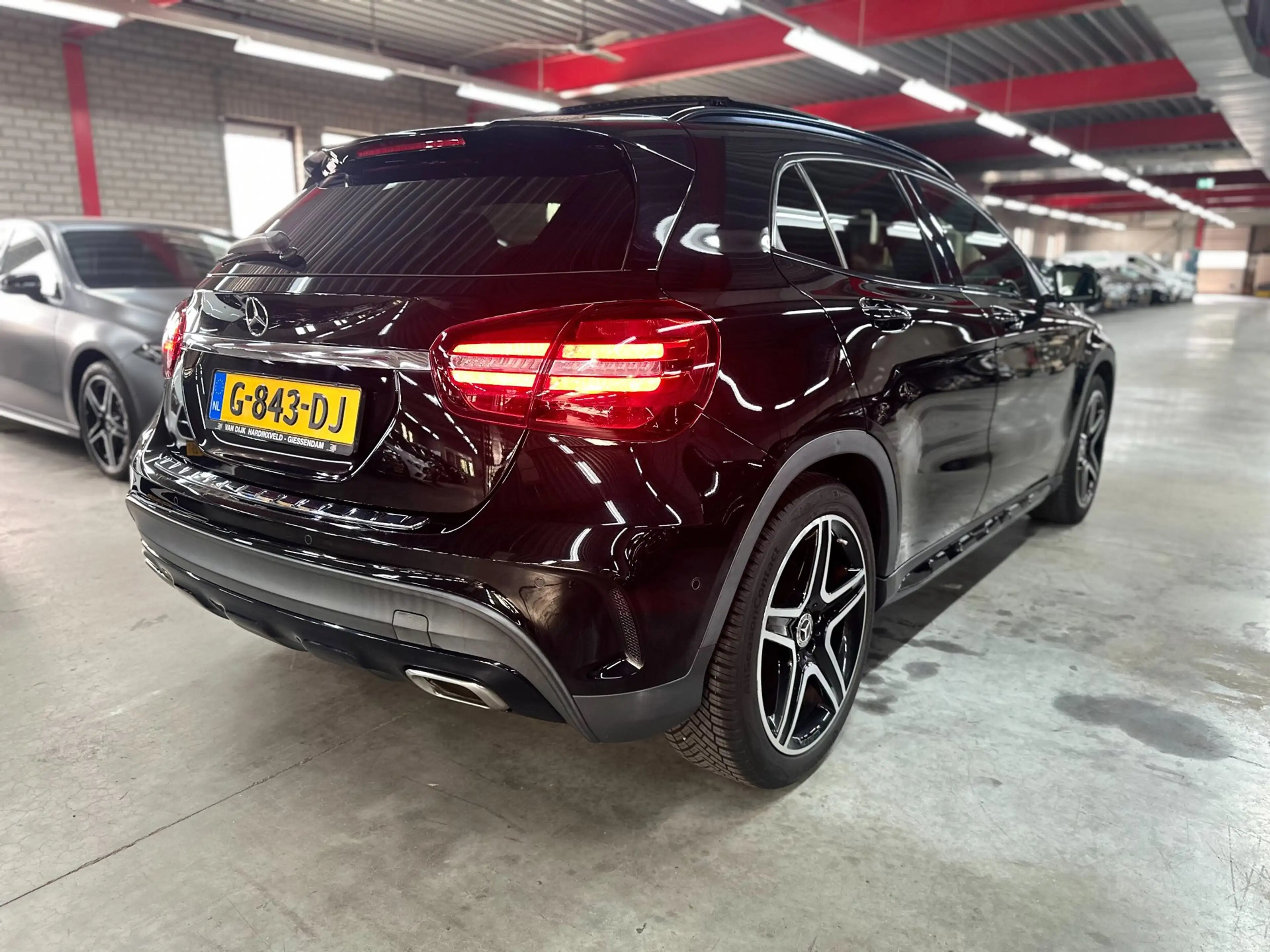 Mercedes-Benz GLA 180 Business Solution, AMG, Pano, Xenon — photo 5