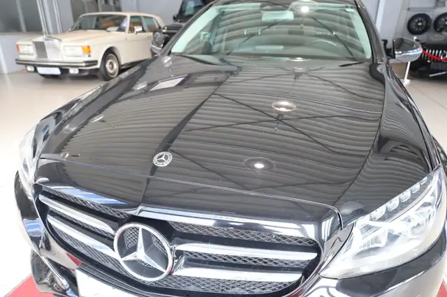 Mercedes-Benz C-Class view 13