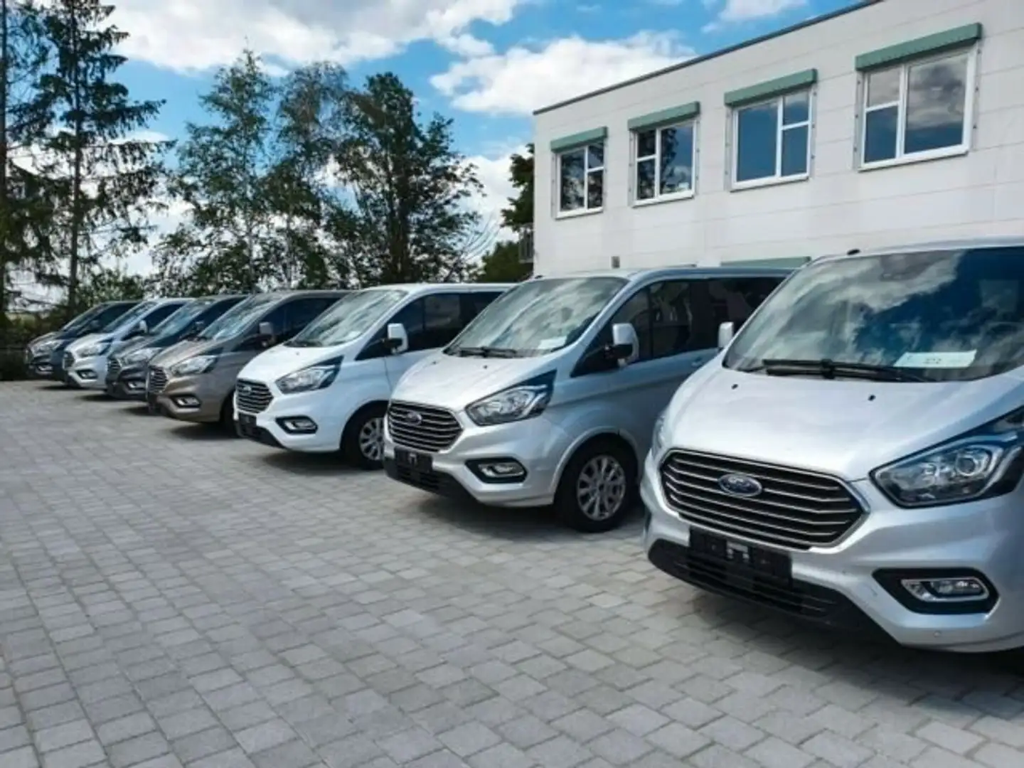 Ford Transit Custom L1 AUTOM/8-S/KAMERA/2xTÜR Weiß - 2