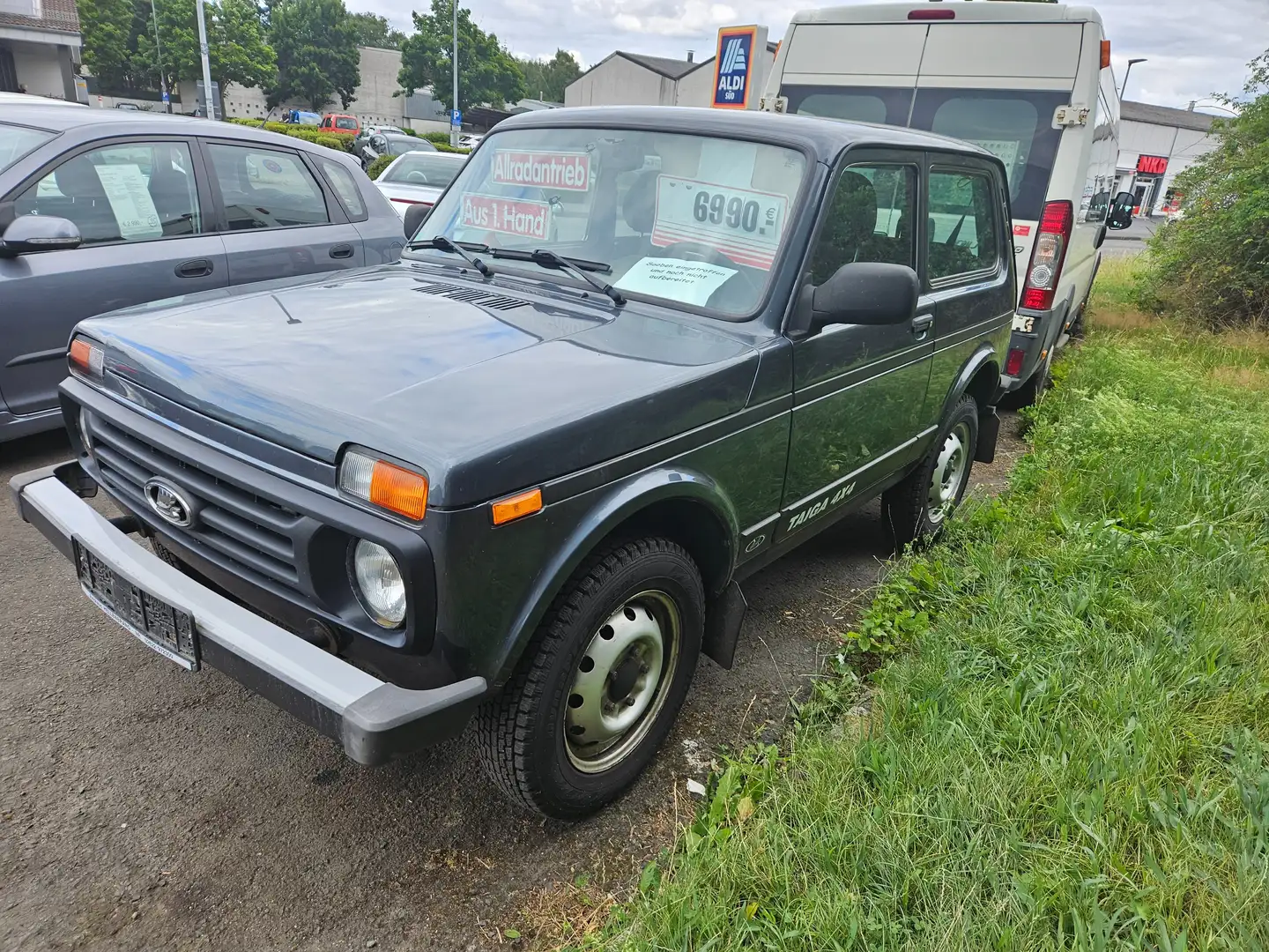 Lada Taiga Basis 4x4 - 1