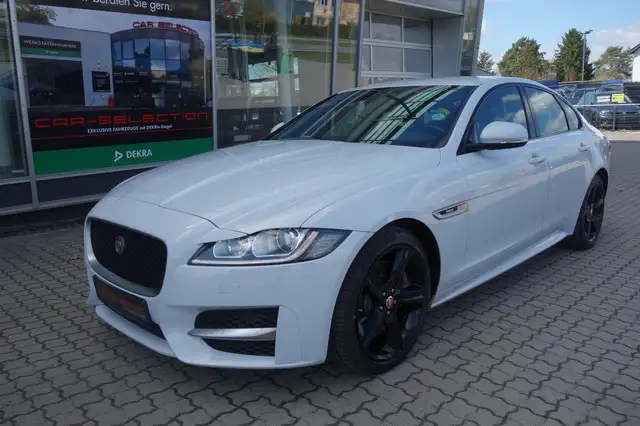 Jaguar XF 3,0 d V6 R-SPORT KAMERA/XENON/19"/NAVI/eHECK