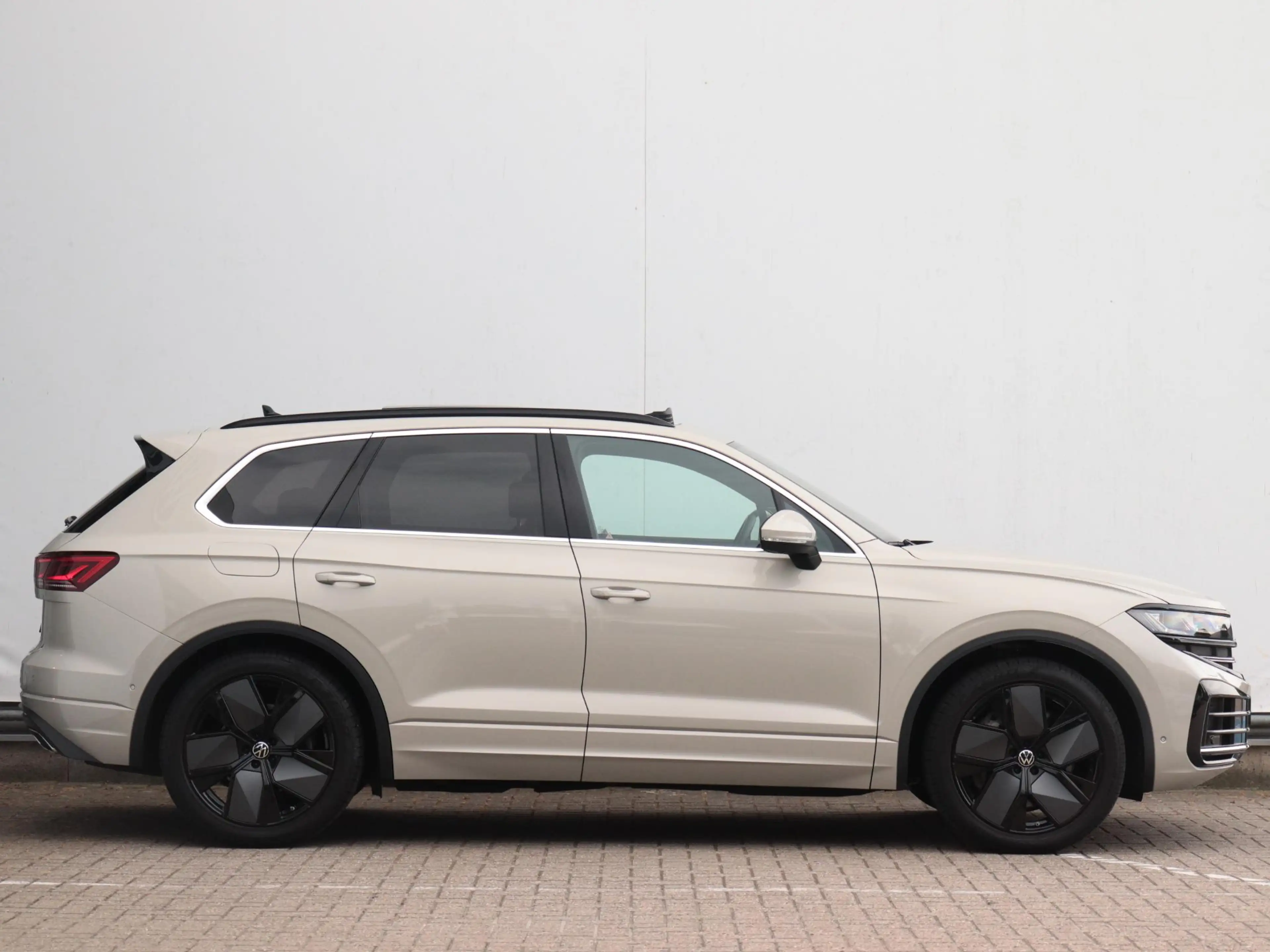 Volkswagen Touareg 3.0 TSi eHybrid 4MOTION Elegance | Nachtvisie | St — photo 4