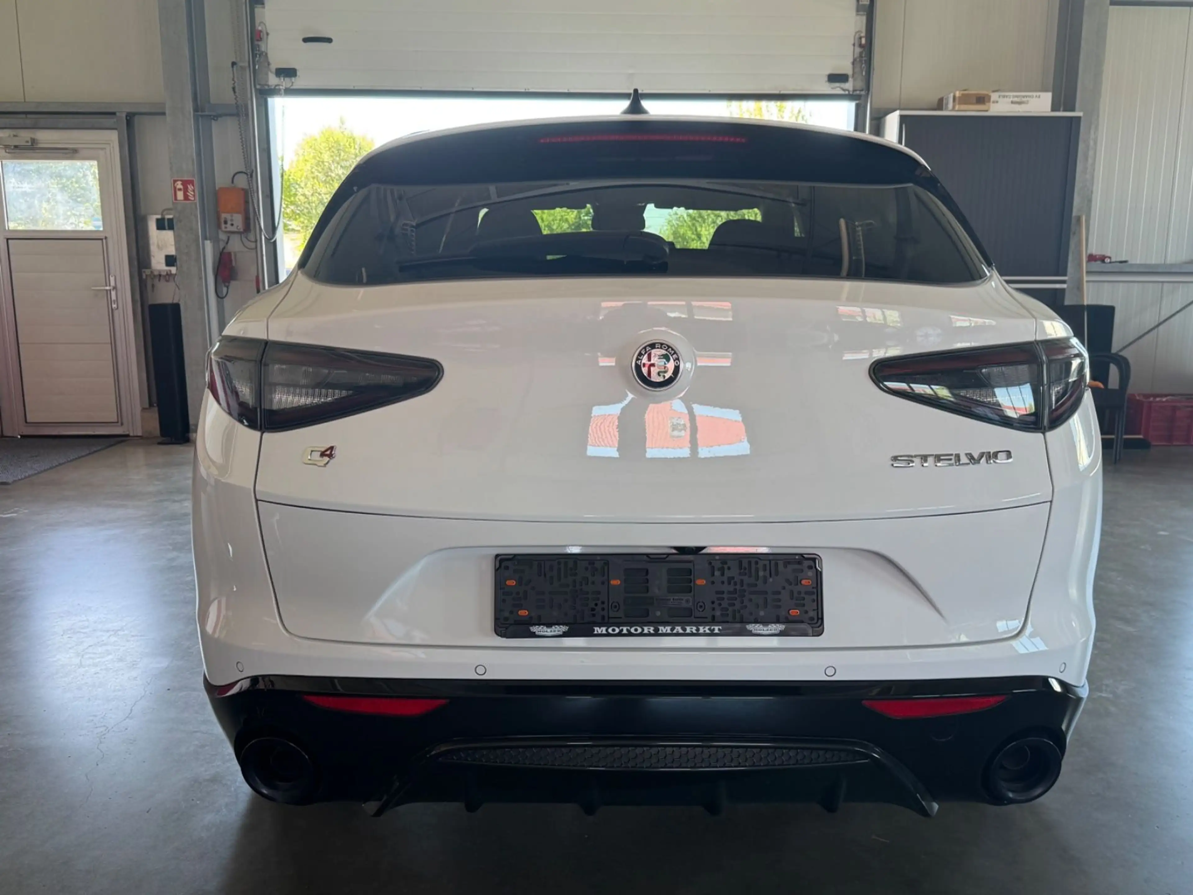 Alfa Romeo Stelvio Veloce Q4 — photo 3