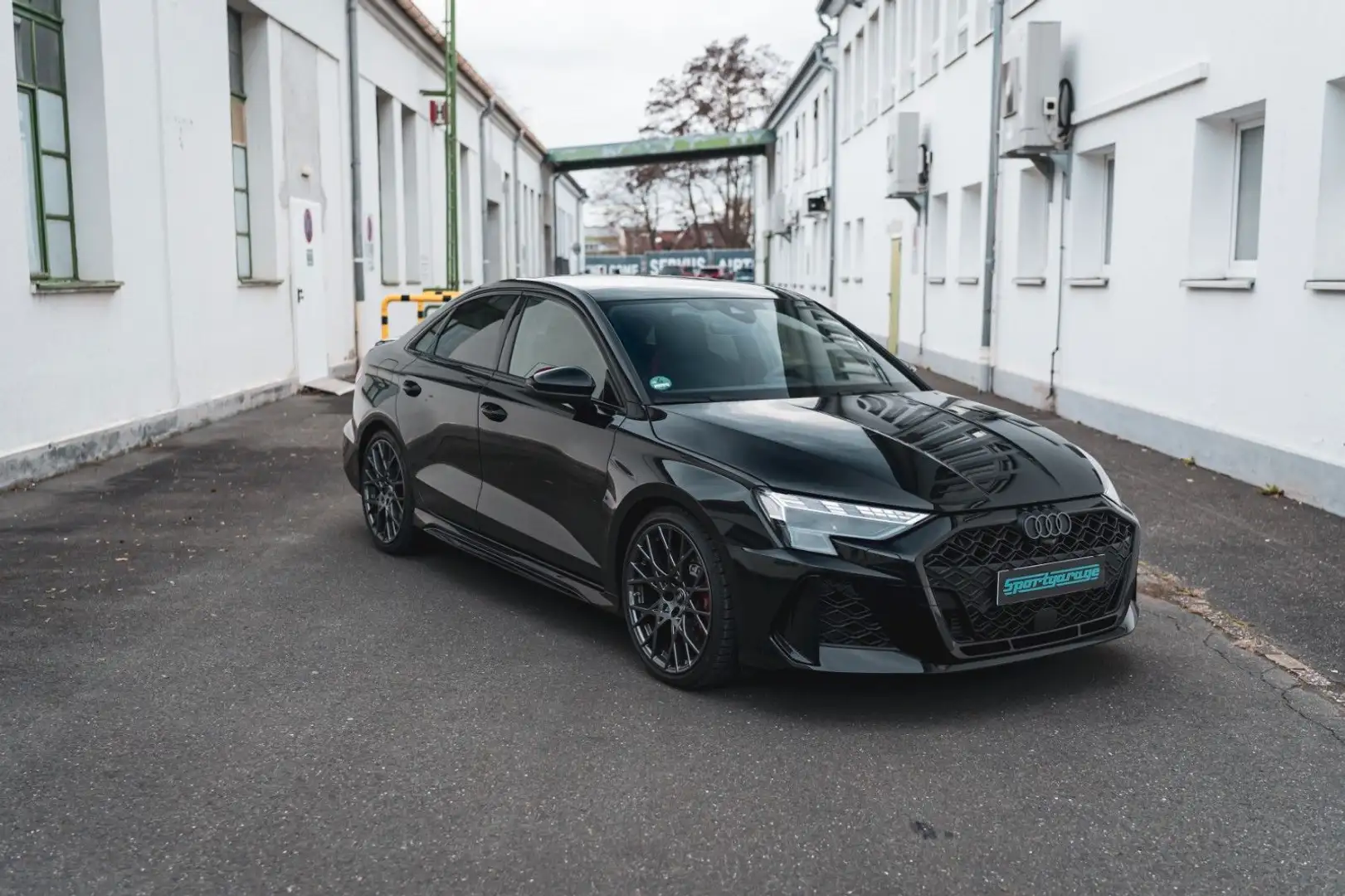 Audi RS3 Limousine *1. HAND / SONOS / GARANTIE* Schwarz - 2
