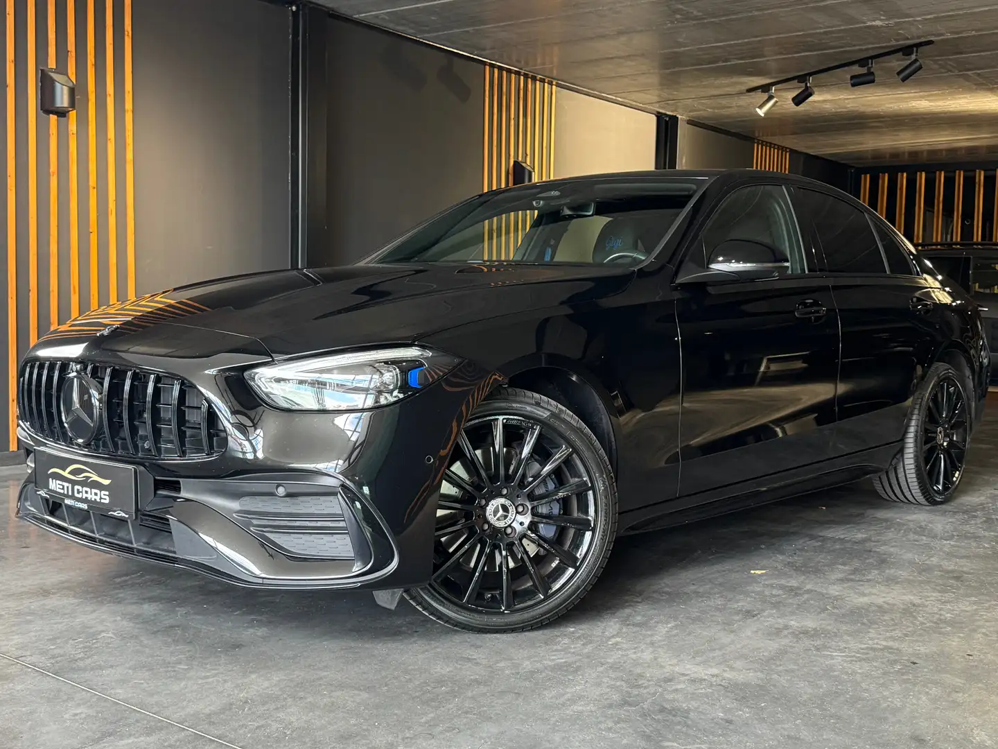 Mercedes-Benz C 300 C43 Look | Full Option | Pano | BTW - Wagen | Schwarz - 1