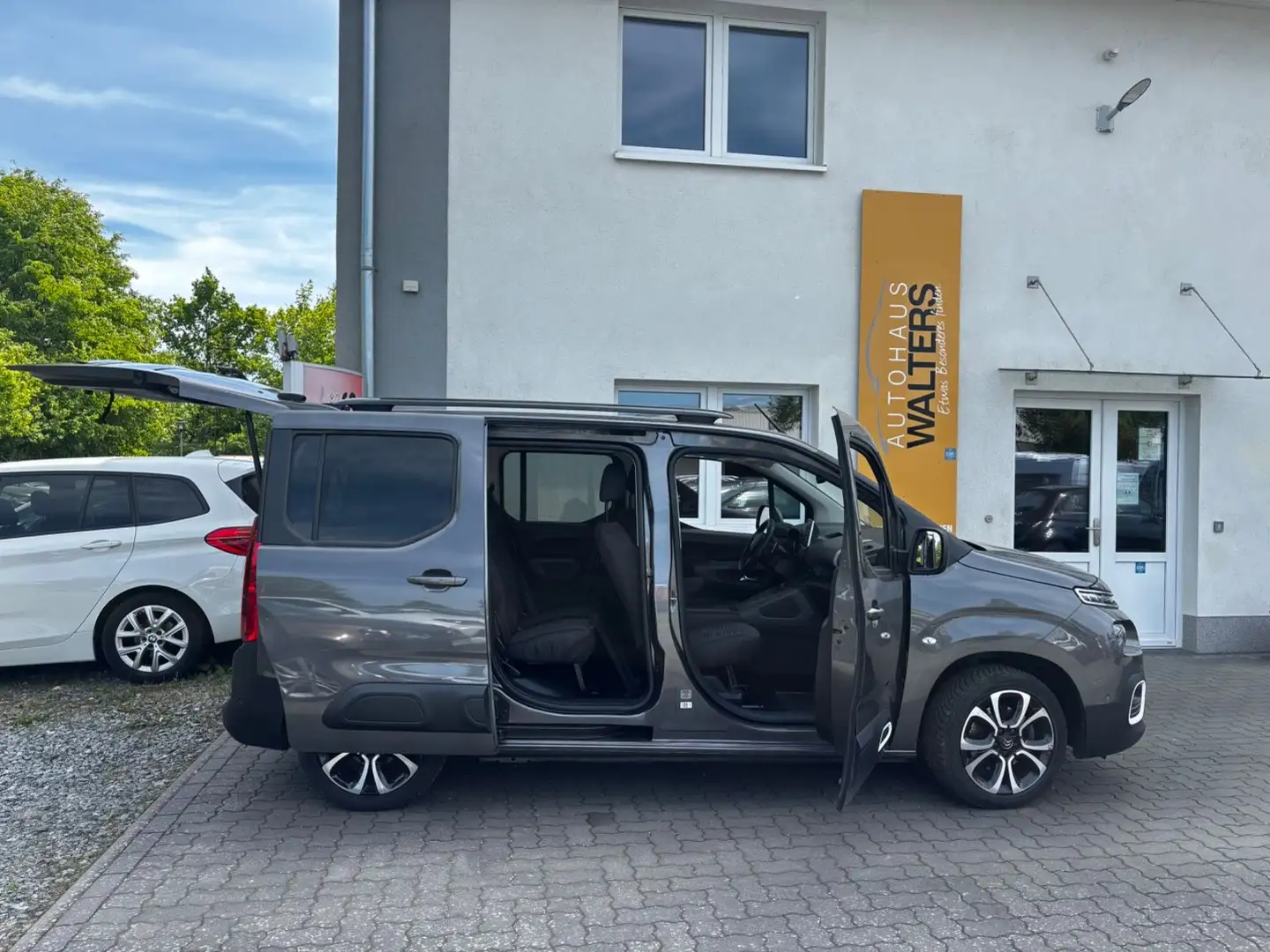 Citroen Berlingo Shine M = Automatik - Kamera - Tempomat Grau - 2
