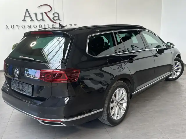 Volkswagen Passat view 4