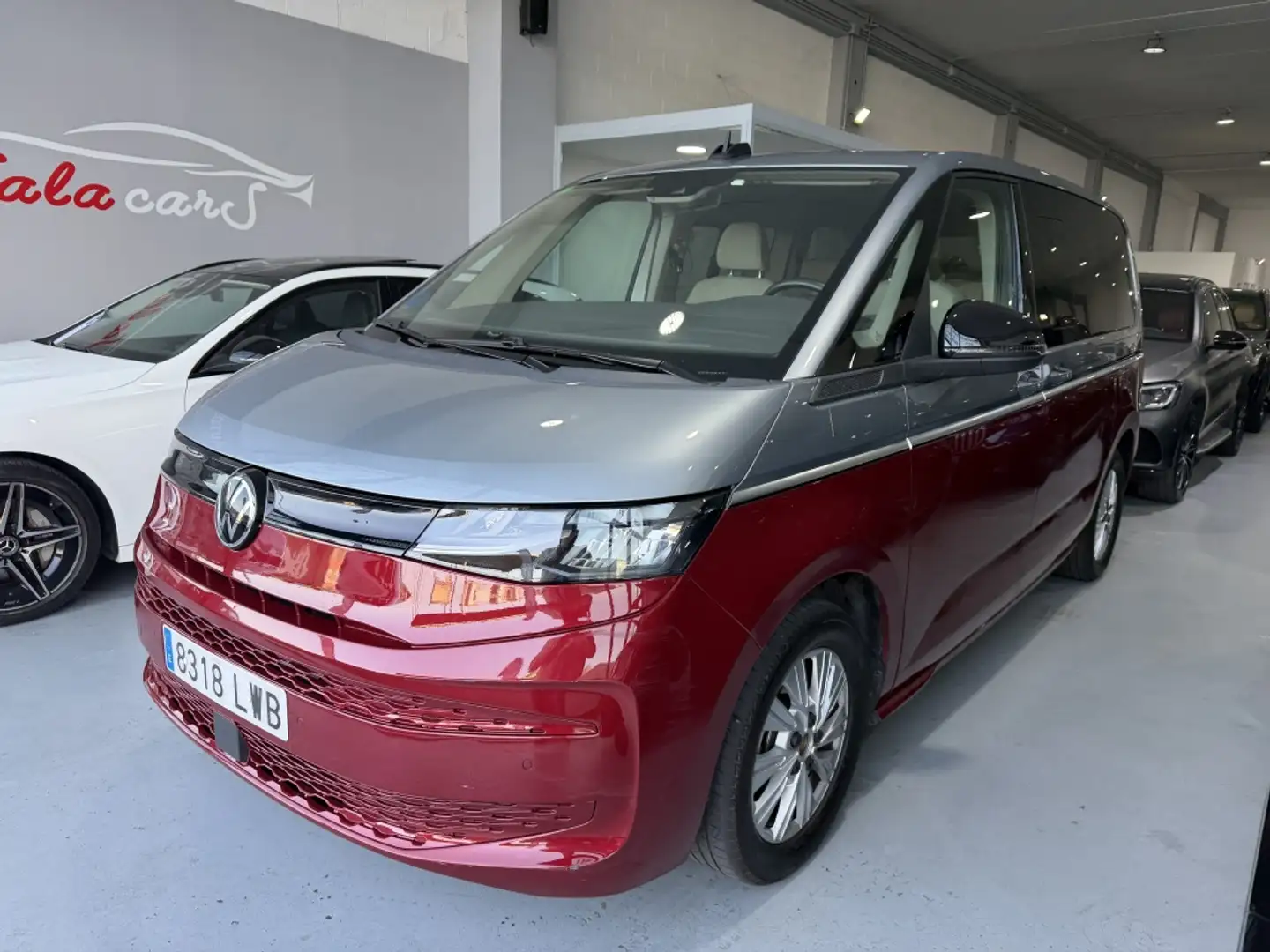 Volkswagen T7 Multivan 1.4 TSI PHEV Batalla Corta Life DSG 160kW Burdeos - 1
