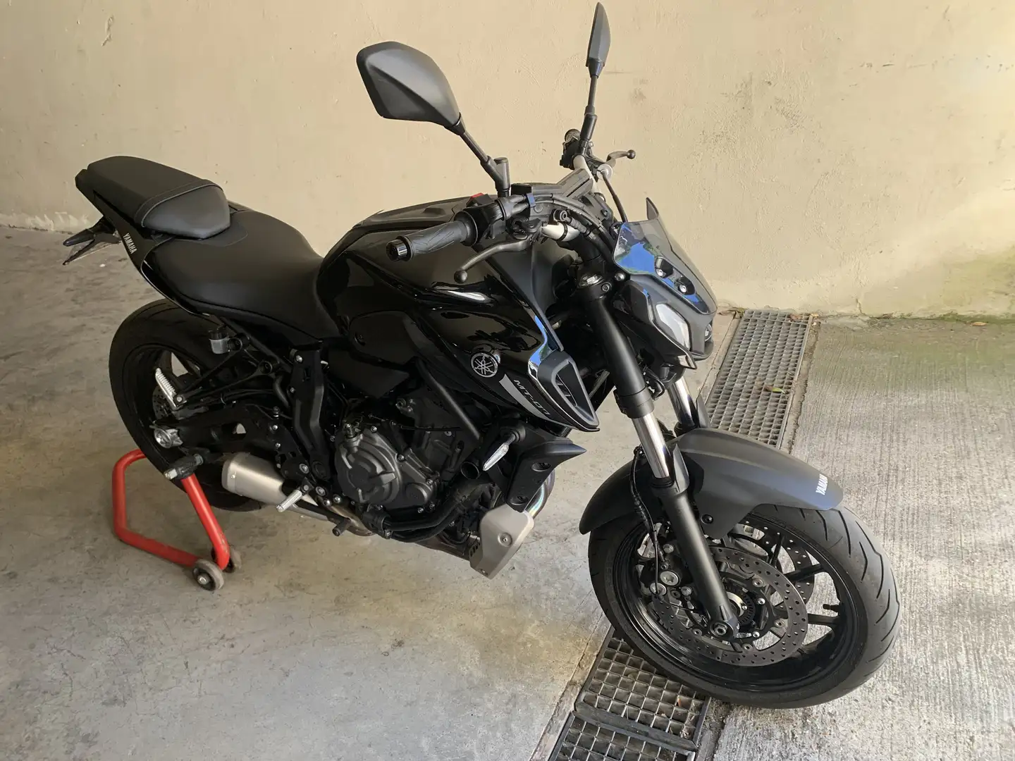 Yamaha MT-07 Pure 35Kw Negro - 2