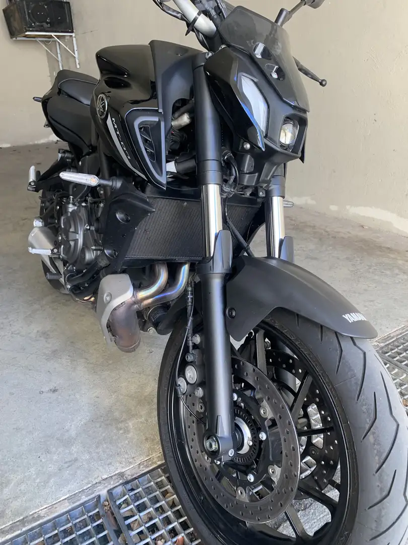Yamaha MT-07 Pure 35Kw Negro - 1
