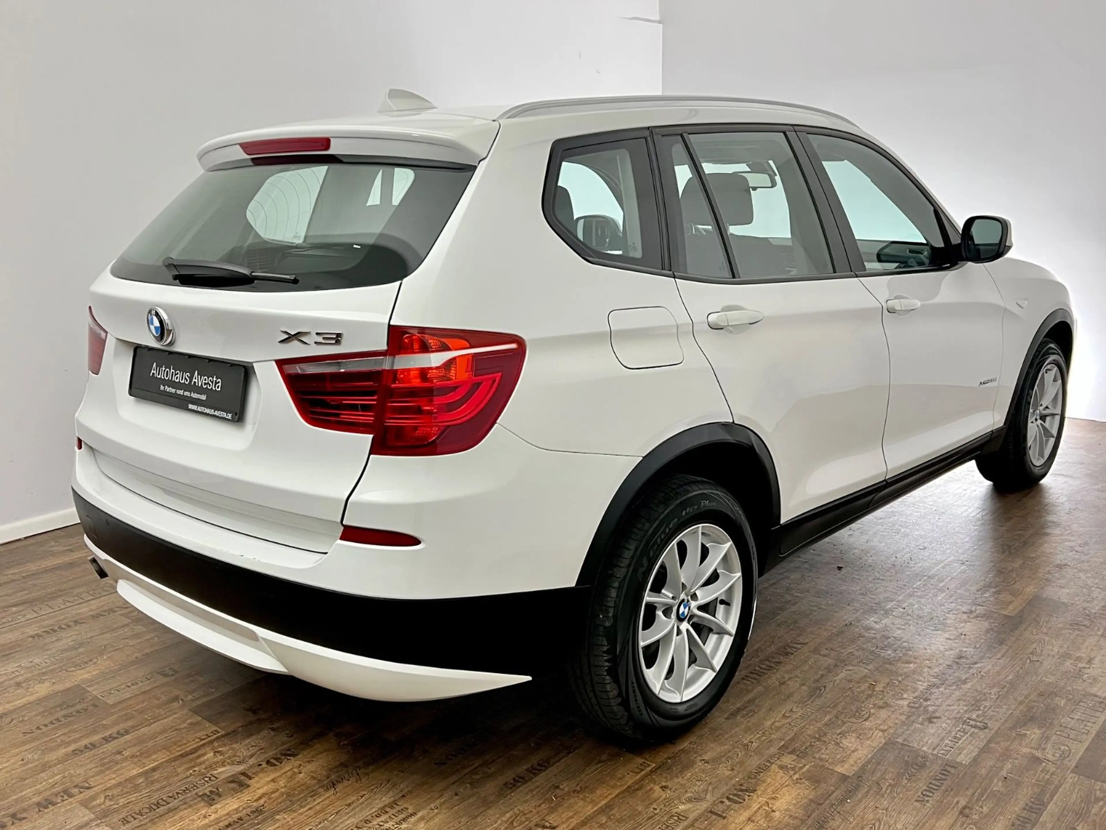 BMW X3 20d / 4x4 / NUR 42.tKM / RENTNER/ GARANTIE — photo 4