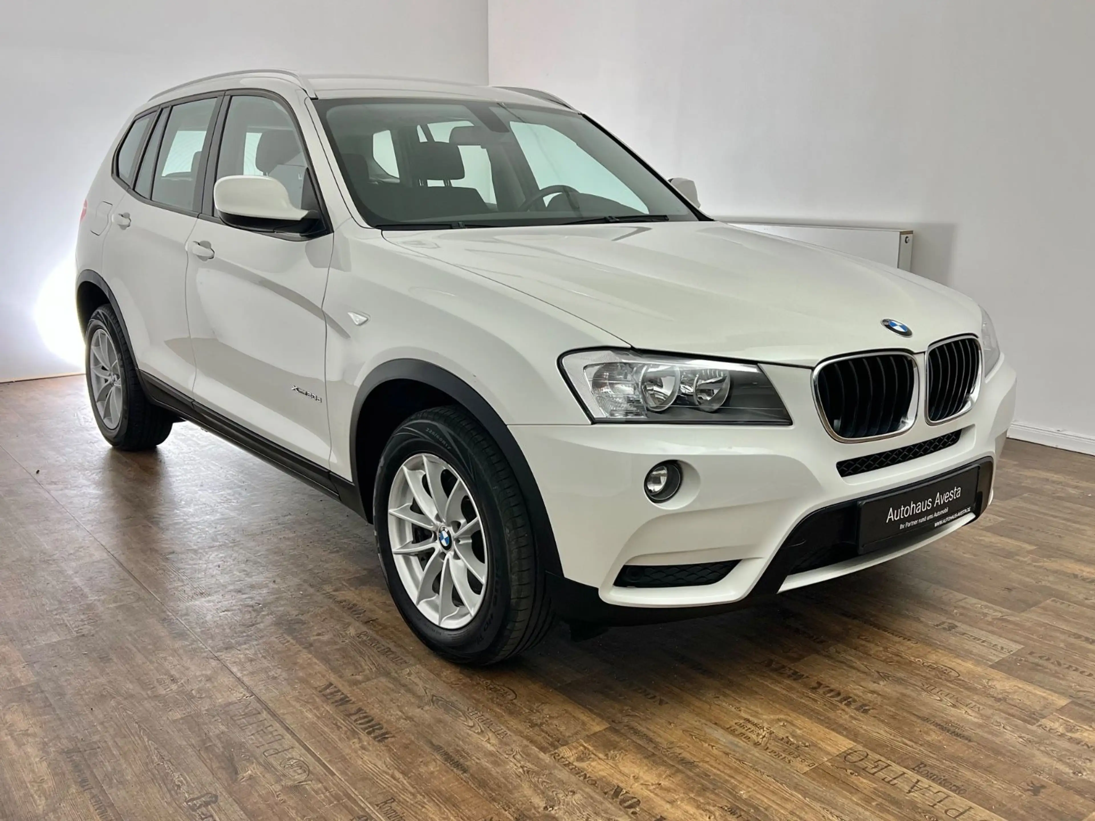 BMW X3 20d / 4x4 / NUR 42.tKM / RENTNER/ GARANTIE — photo 3