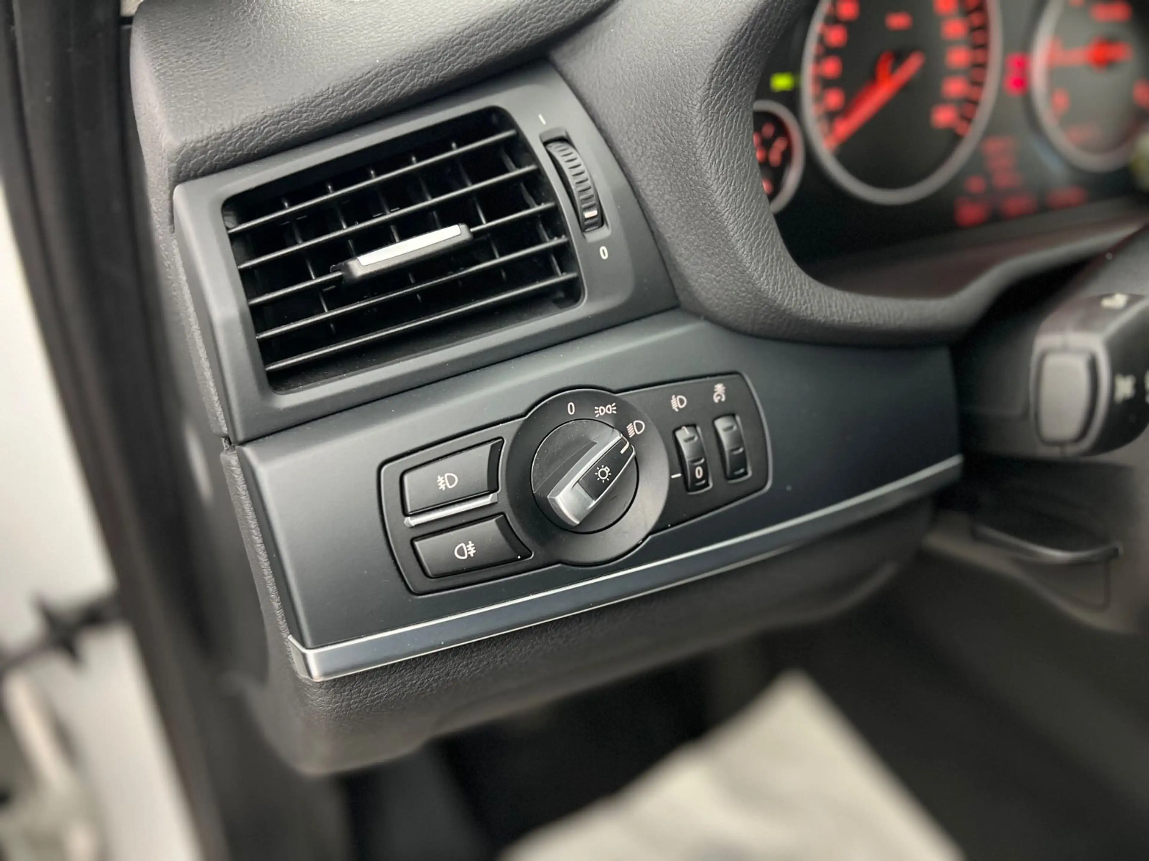 BMW X3 20d / 4x4 / NUR 42.tKM / RENTNER/ GARANTIE — photo 14