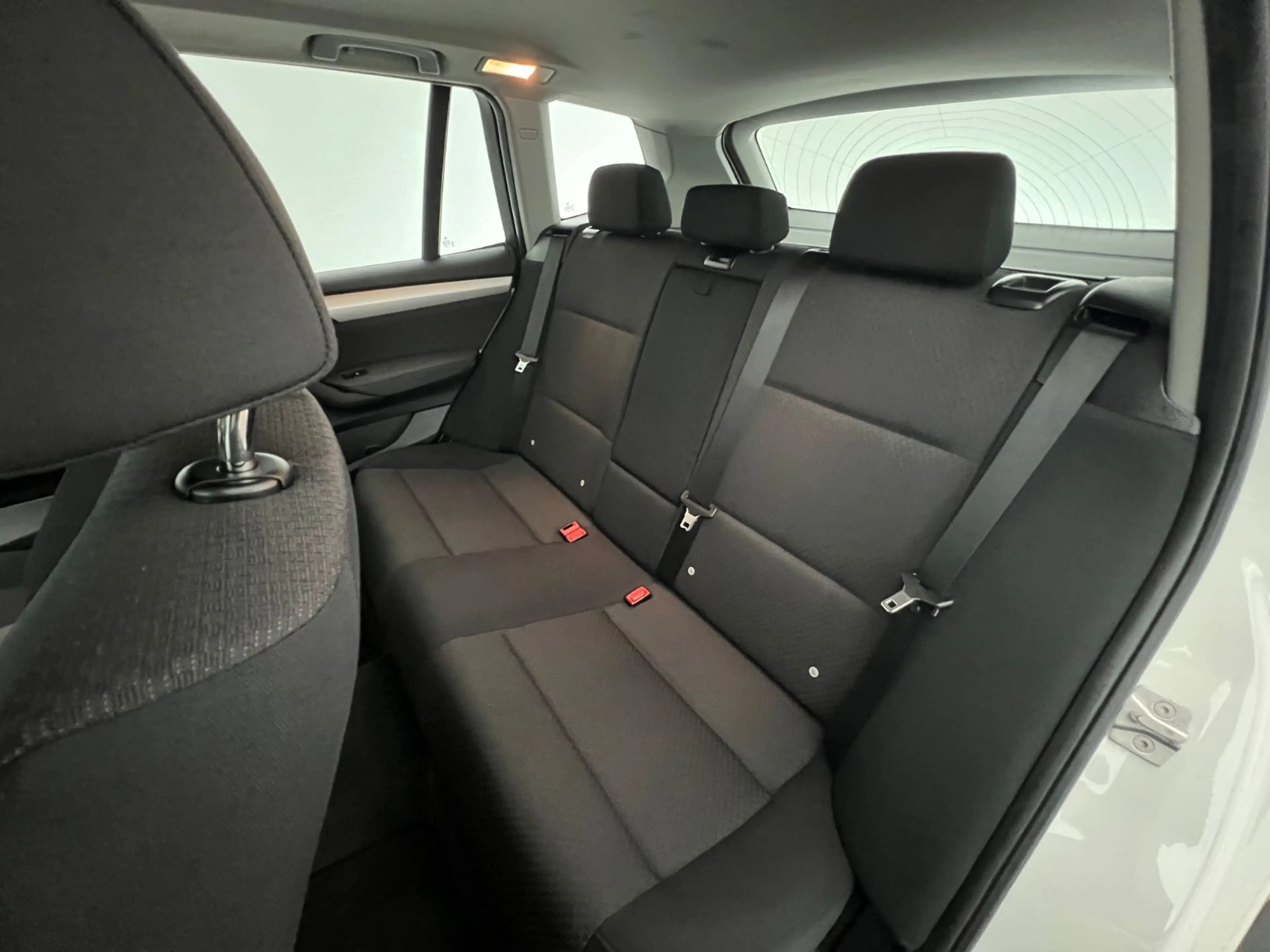 BMW X3 20d / 4x4 / NUR 42.tKM / RENTNER/ GARANTIE — photo 10