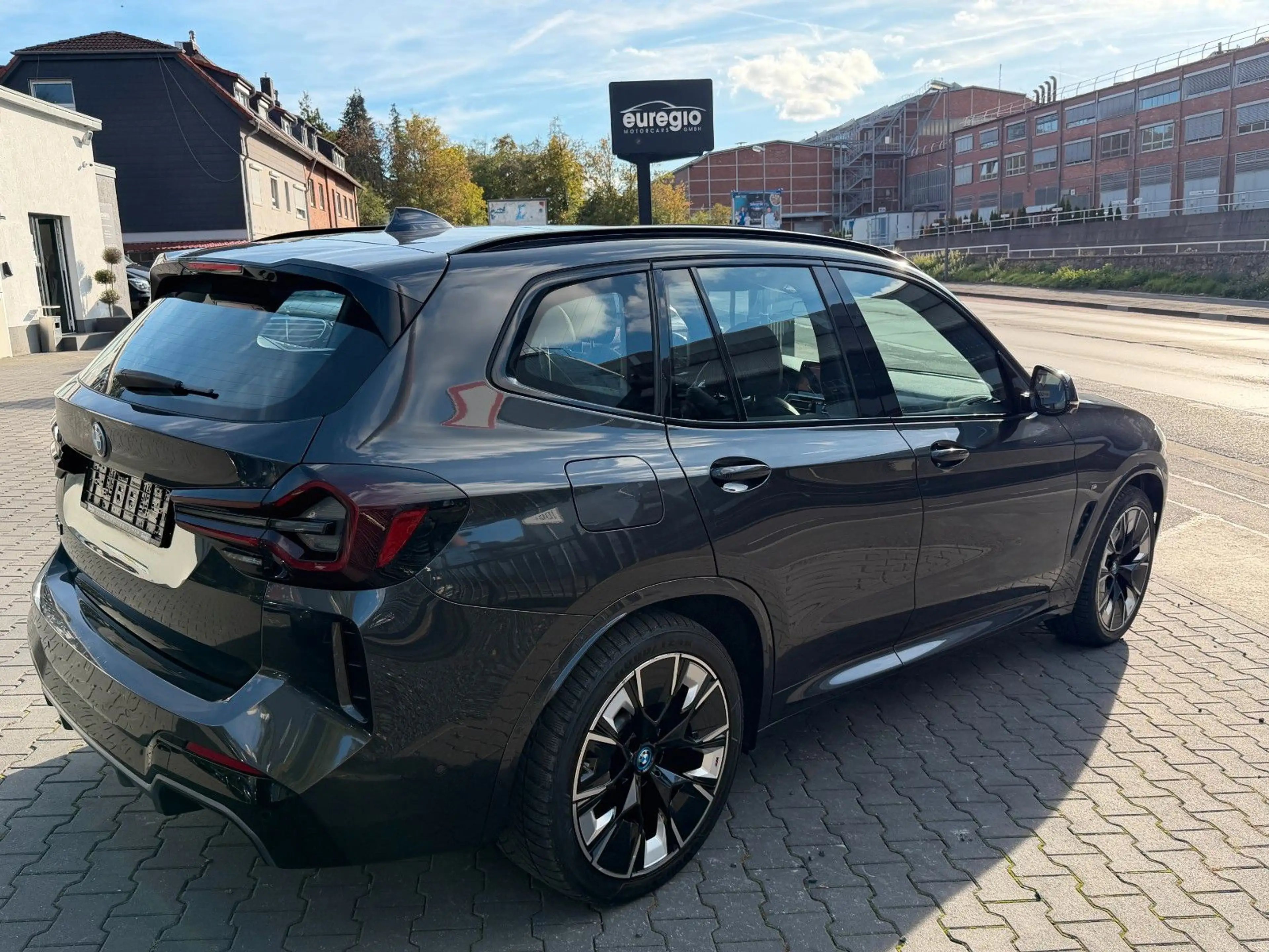 BMW iX3 Aut. Head Up - Panorama - M Sportpaket /// — photo 12
