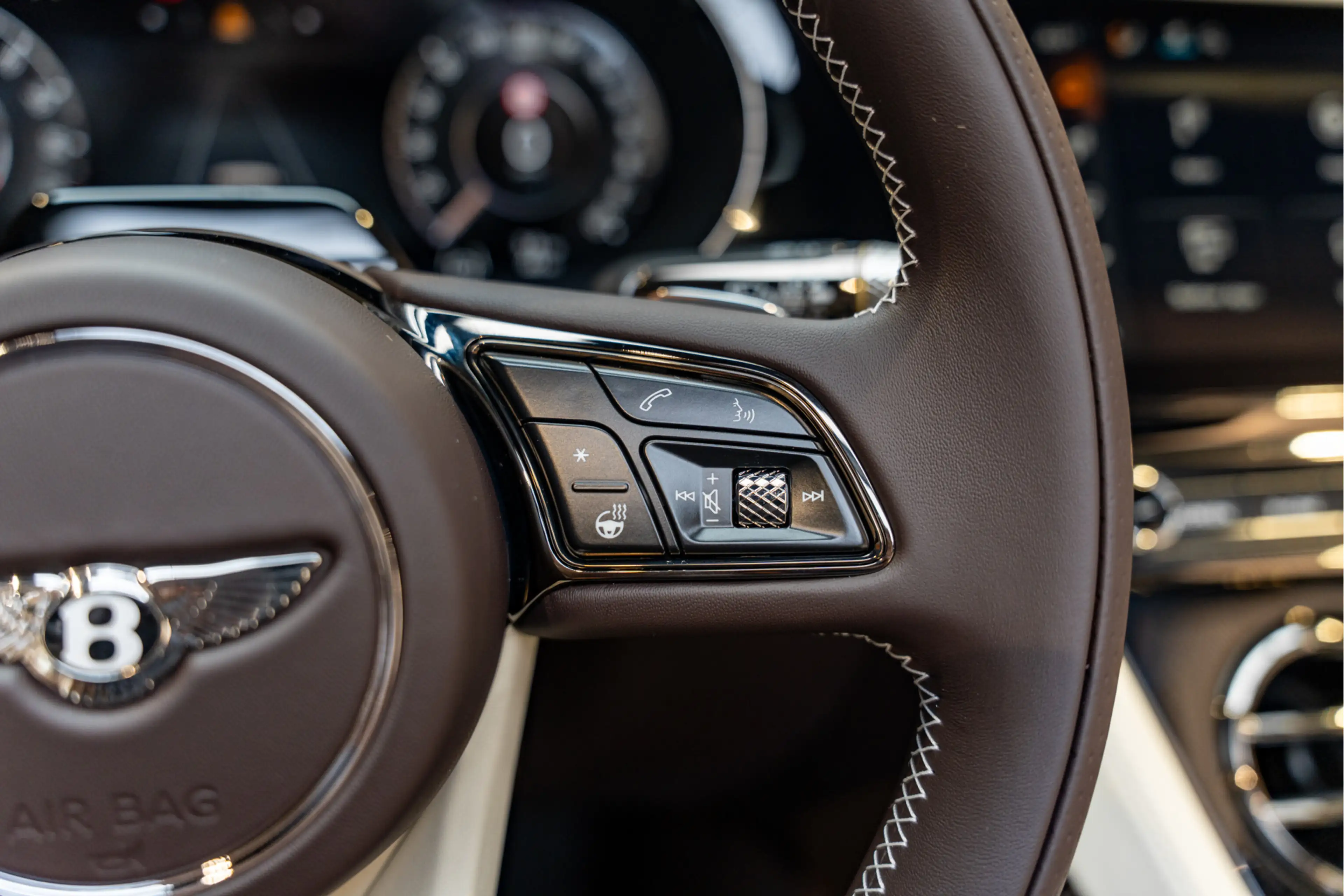 Bentley Continental GTC S Touring Package Mandarin 4.0 V8 Hybrid Spectre M — photo 42
