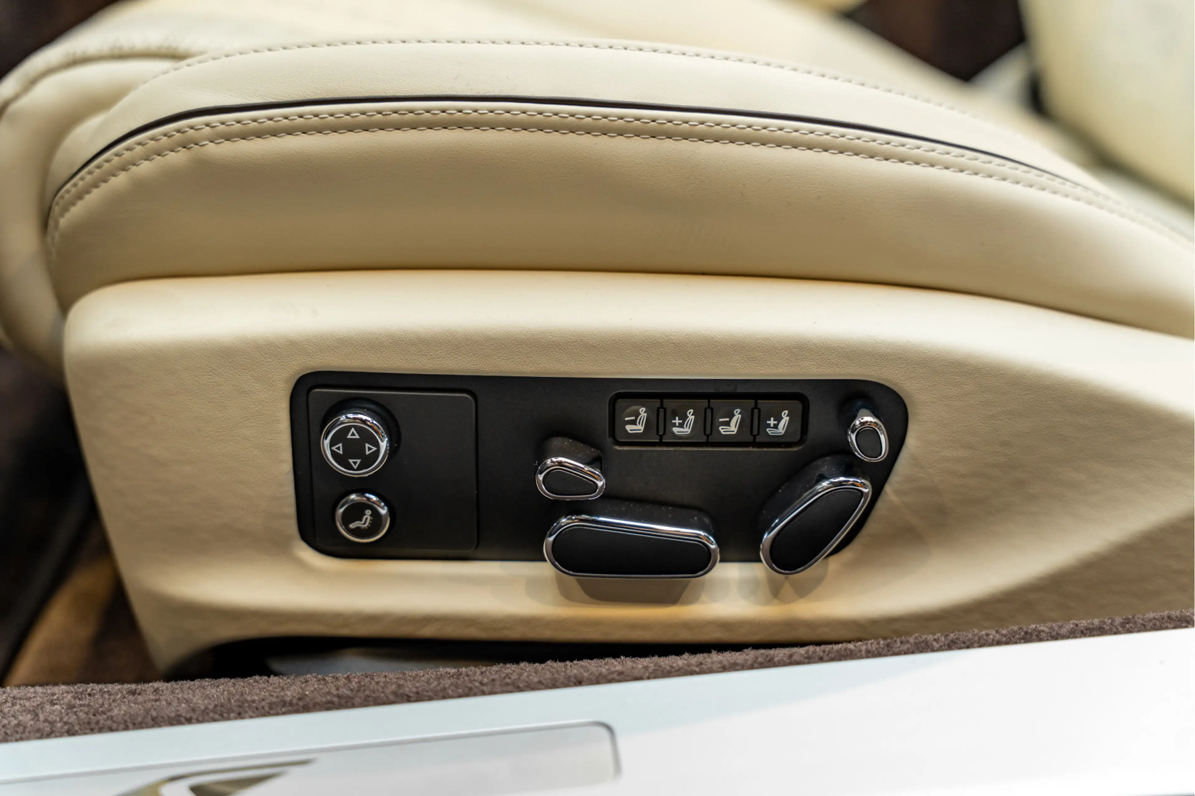 Bentley Continental GTC S Touring Package Mandarin 4.0 V8 Hybrid Spectre M — photo 37