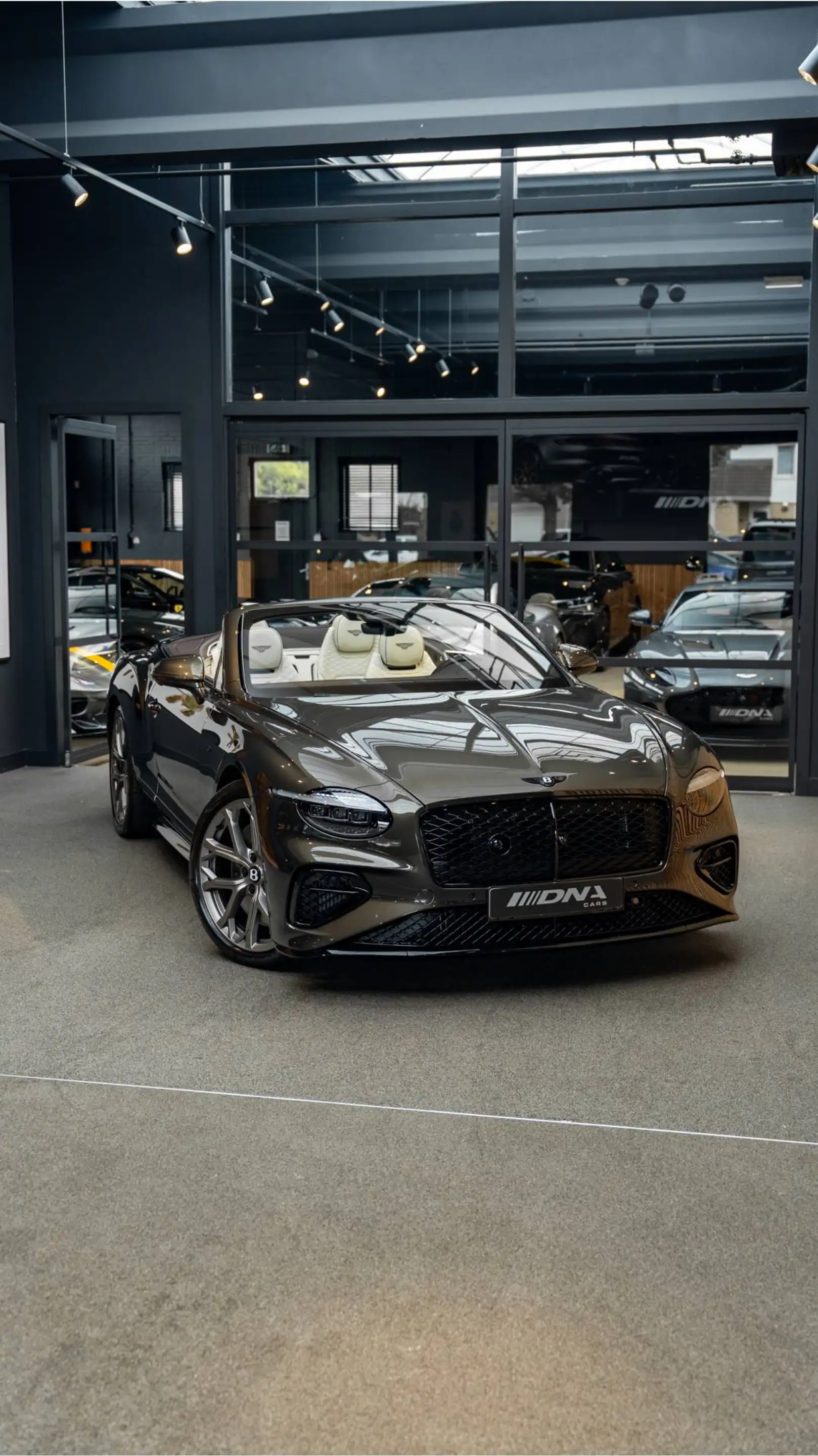 Bentley Continental GTC S Touring Package Mandarin 4.0 V8 Hybrid Spectre M — photo 27
