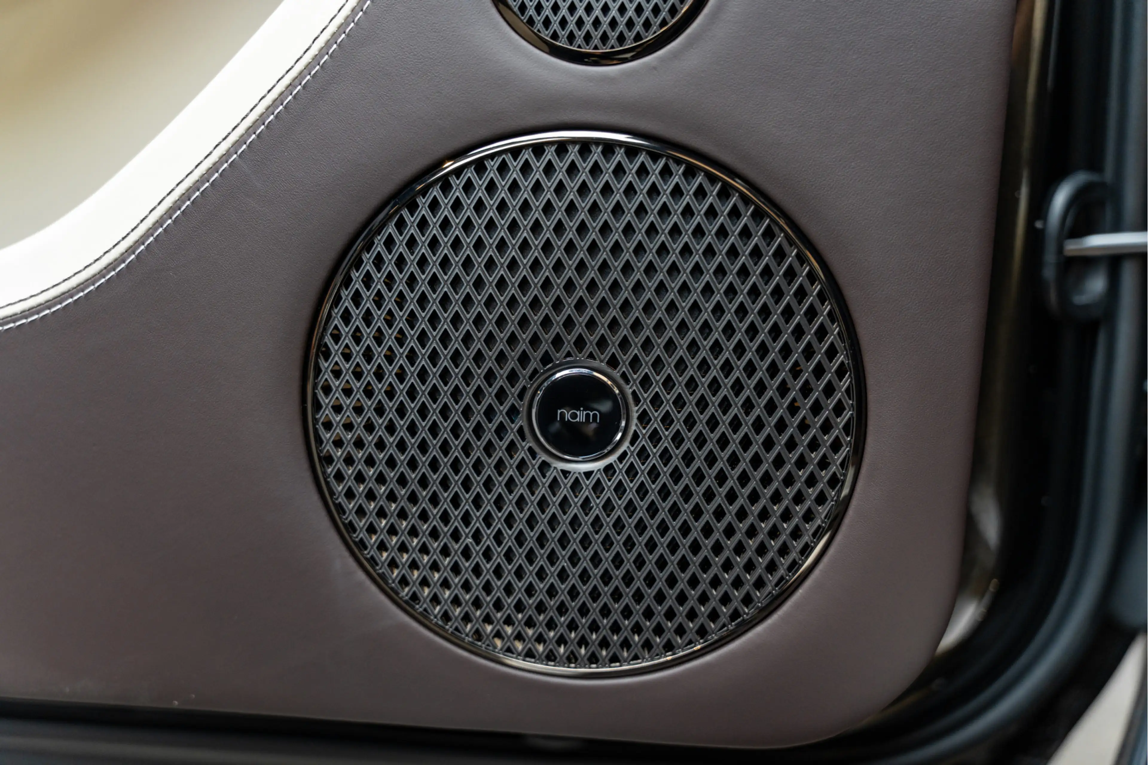 Bentley Continental GTC S Touring Package Mandarin 4.0 V8 Hybrid Spectre M — photo 35