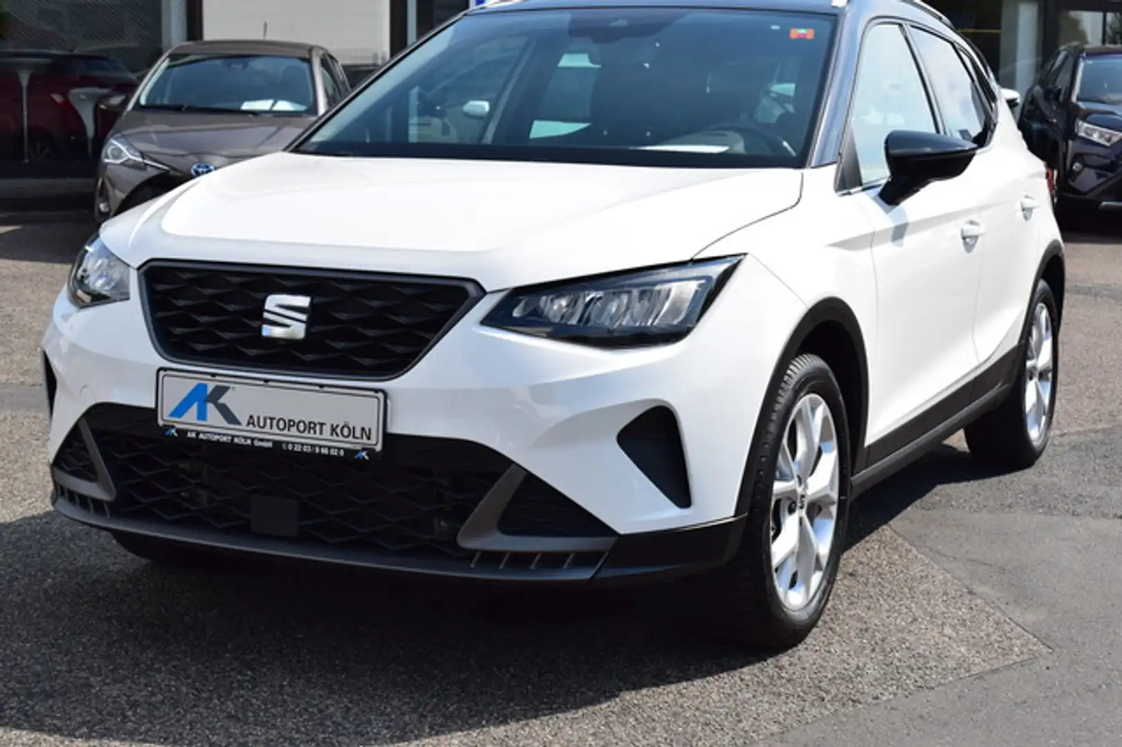 SEAT Arona FR*Full-Link*SHZ*PDC*ALU*LED* Weiß - 2