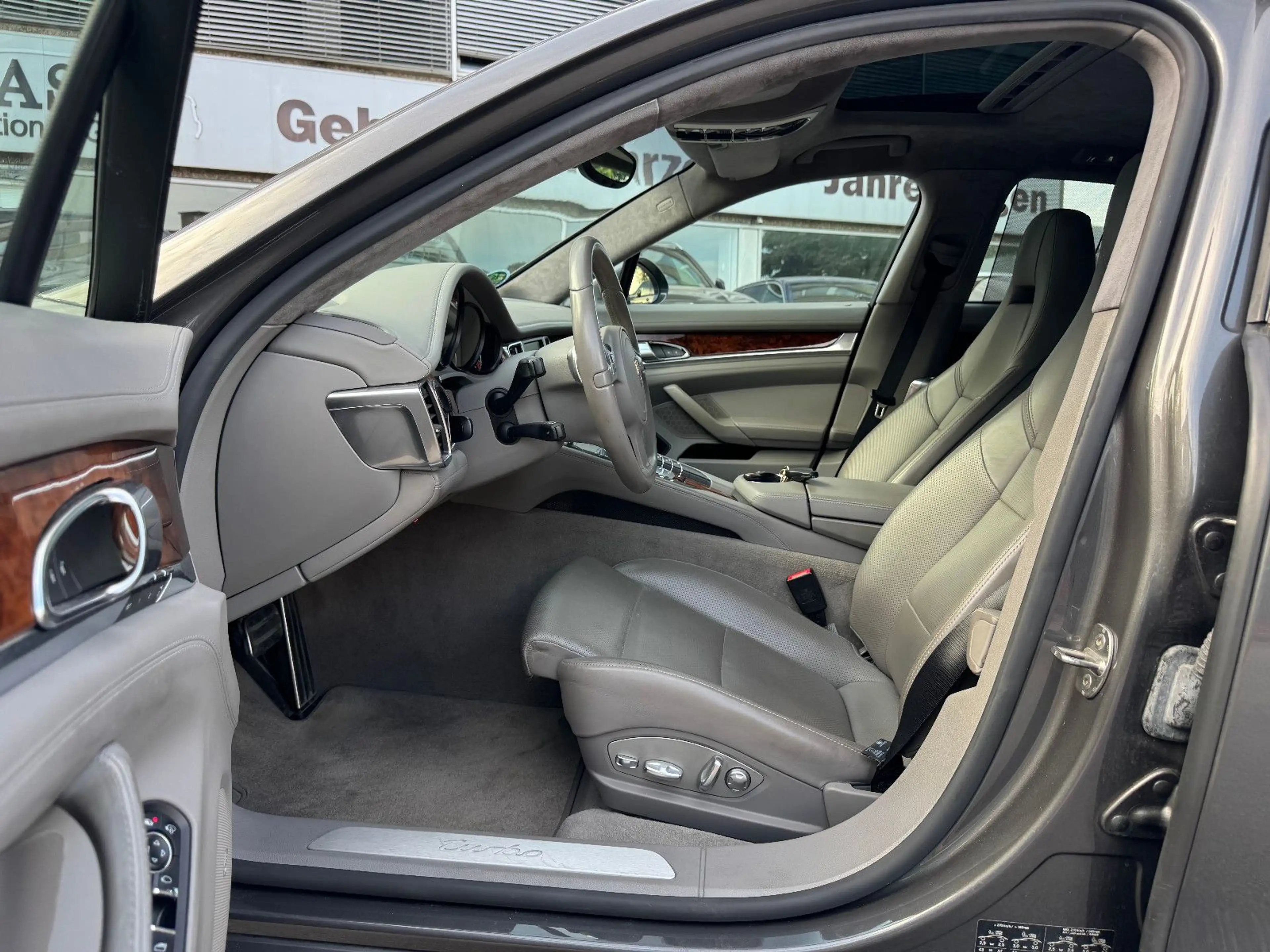 Porsche Panamera Turbo Sportabgas ACC APPROVED-09.2027 — photo 10